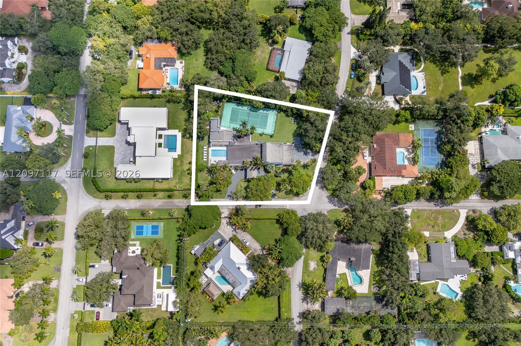 9715 SW 89th Ct Miami, FL 33176