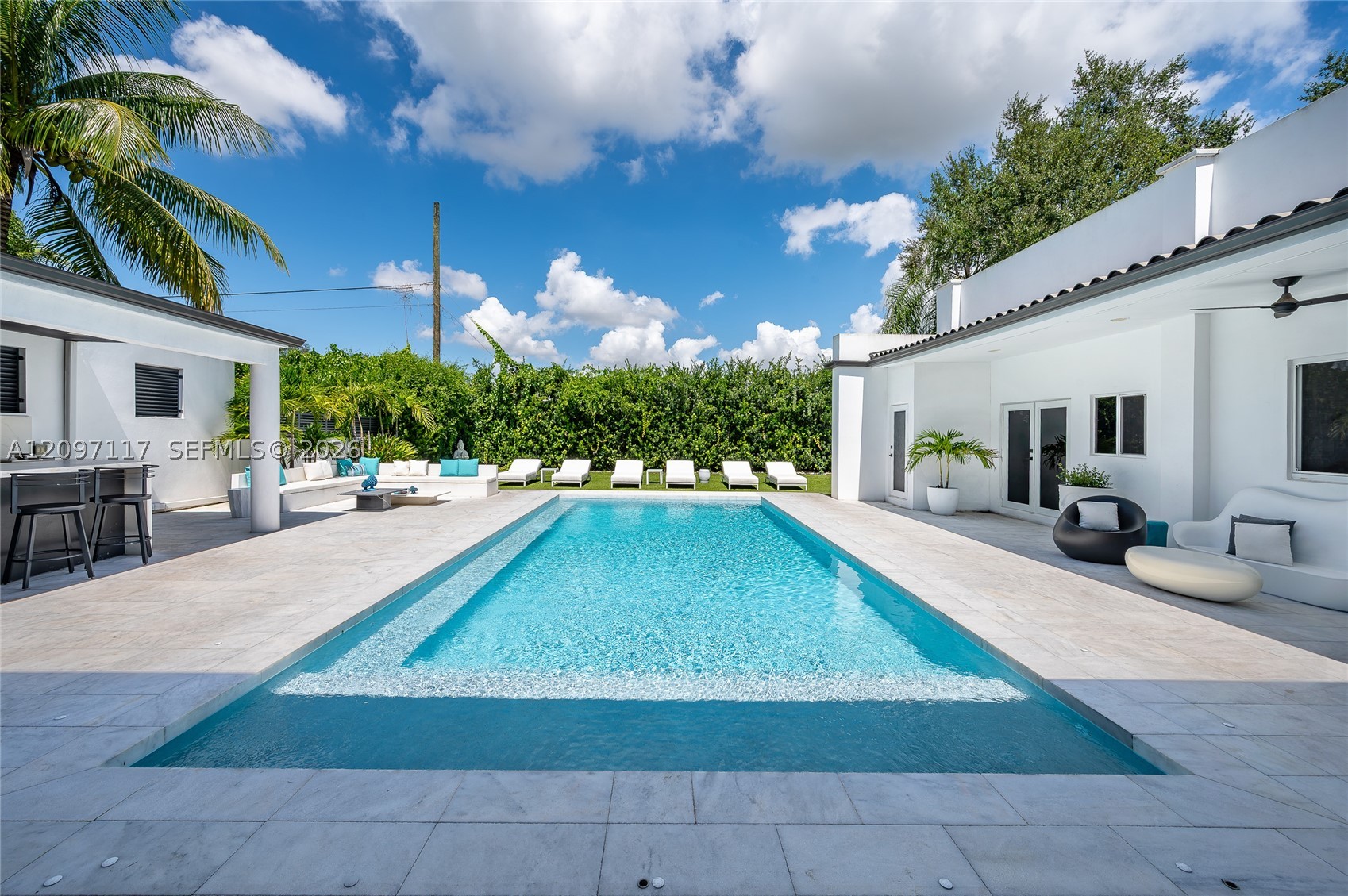 9715 SW 89th Ct Miami, FL 33176