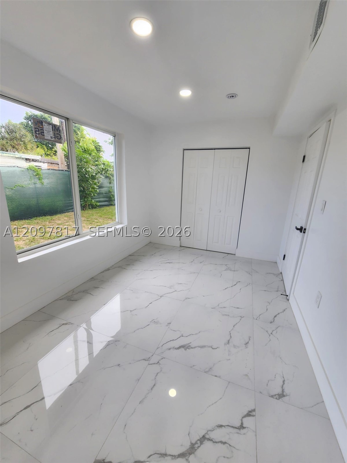 620 SW 38th Ter Fort Lauderdale, FL 33312