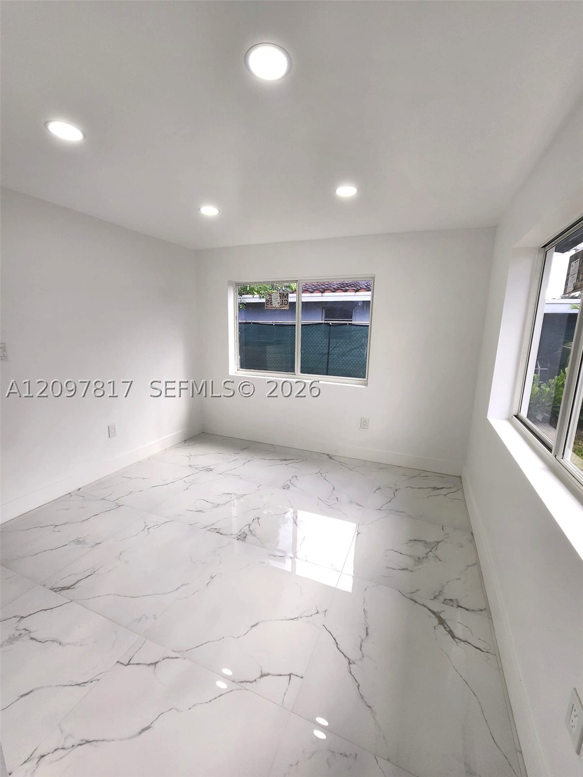 620 SW 38th Ter Fort Lauderdale, FL 33312