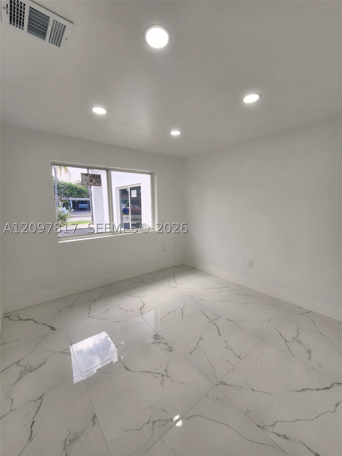620 SW 38th Ter Fort Lauderdale, FL 33312