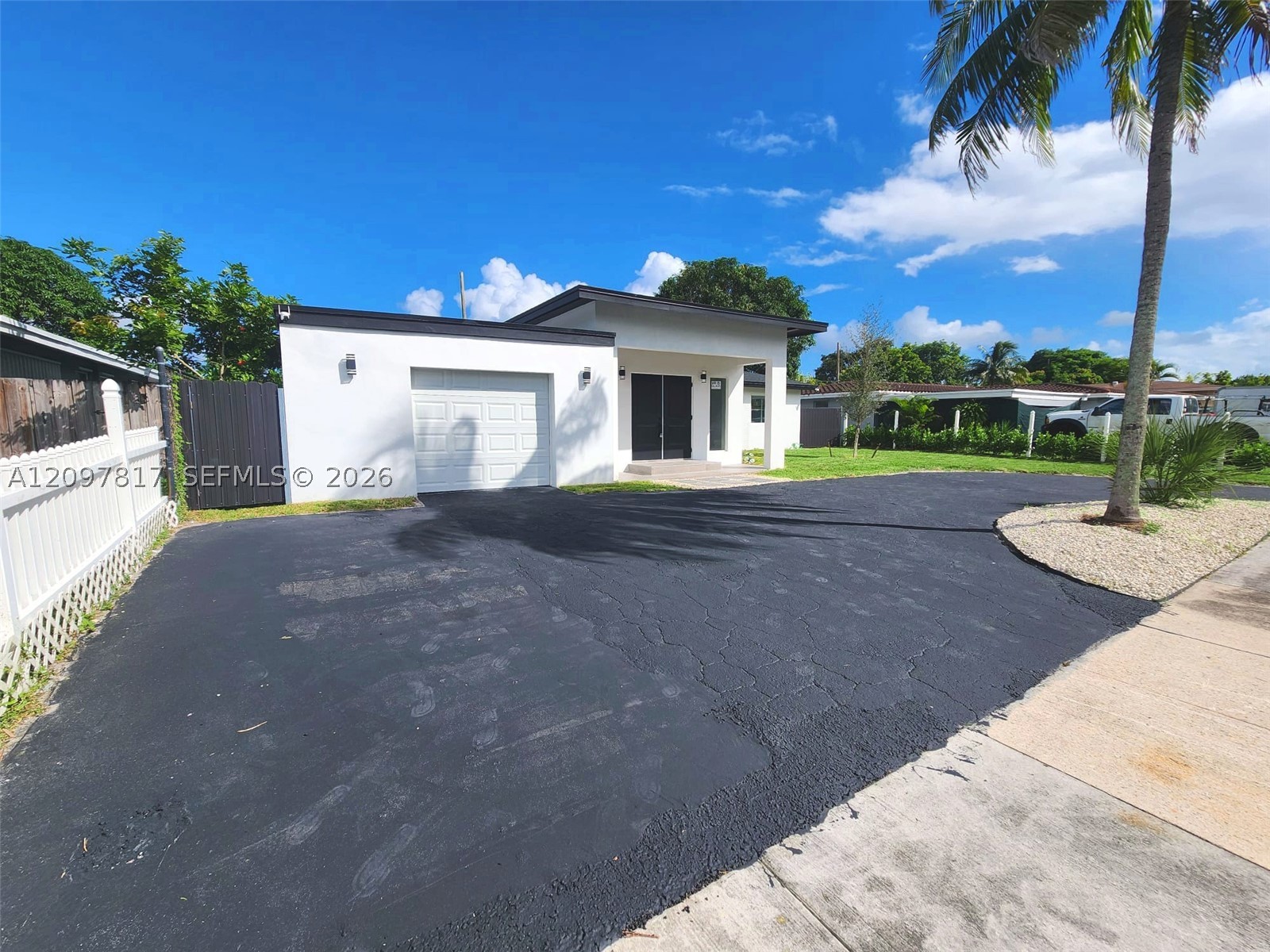 620 SW 38th Ter Fort Lauderdale, FL 33312