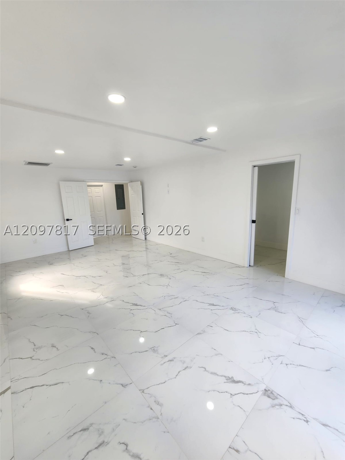 620 SW 38th Ter Fort Lauderdale, FL 33312