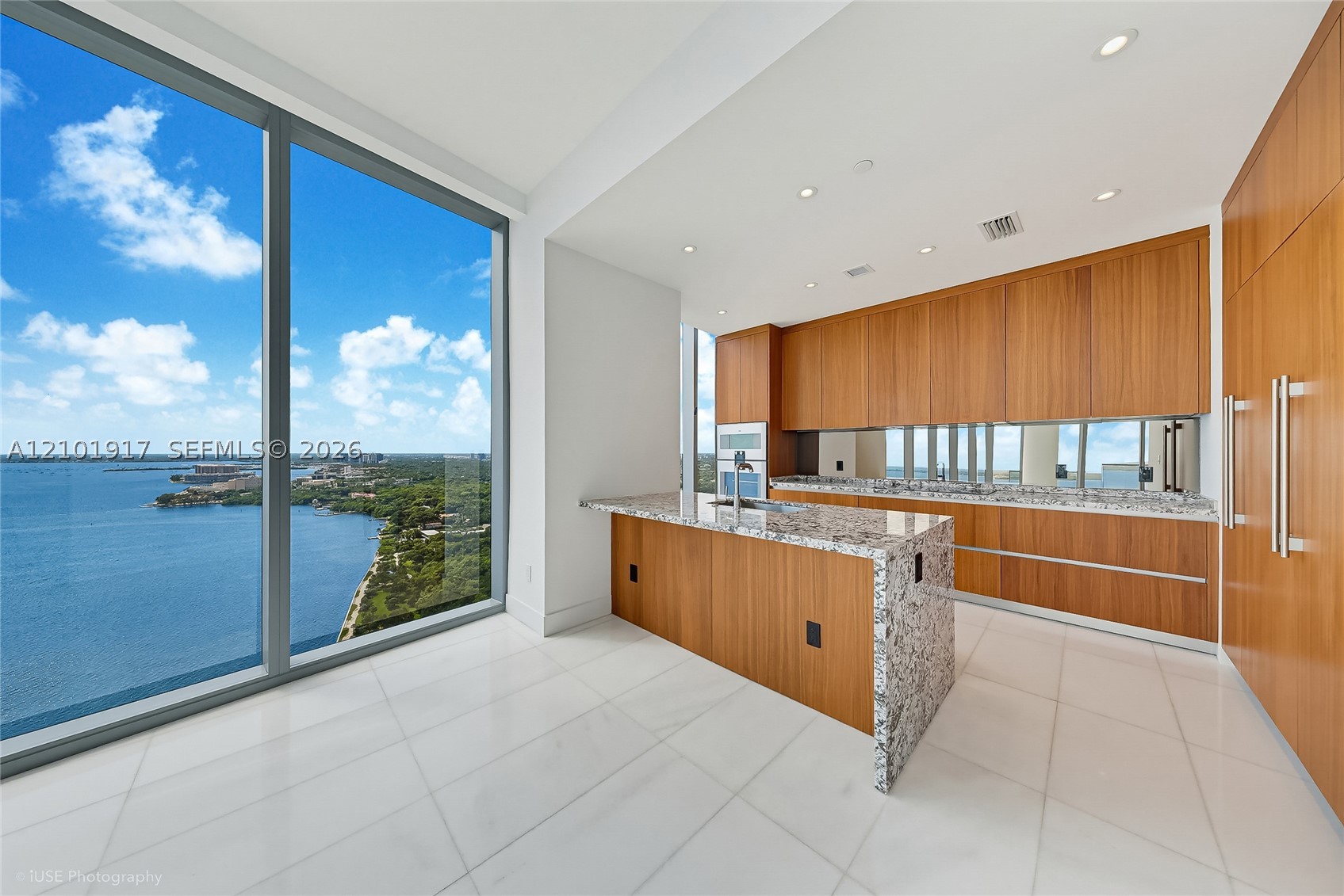 image Una Residences2