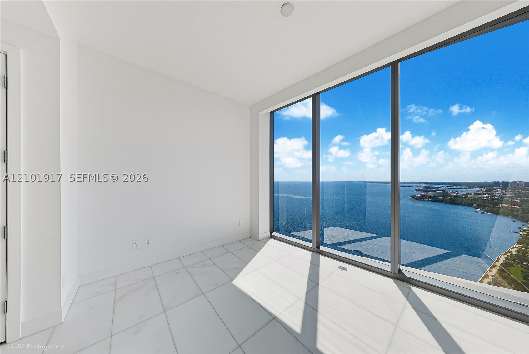 image Una Residences4
