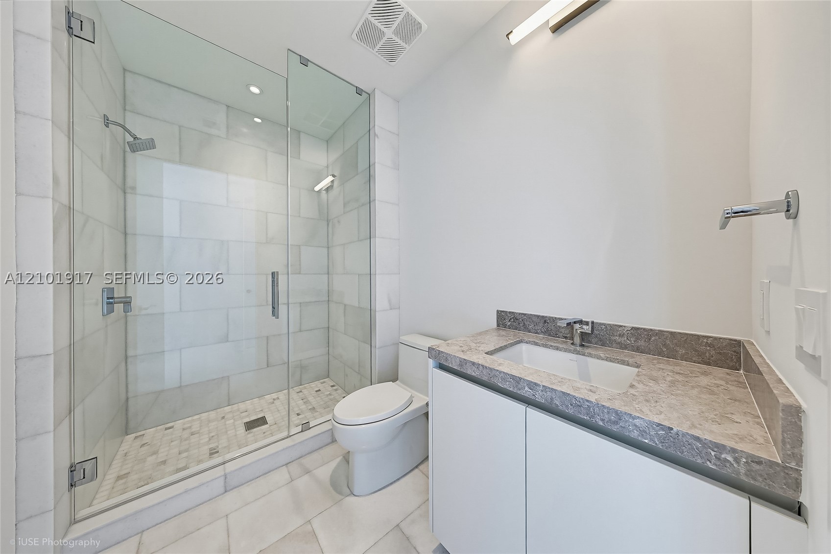 image Una Residences8