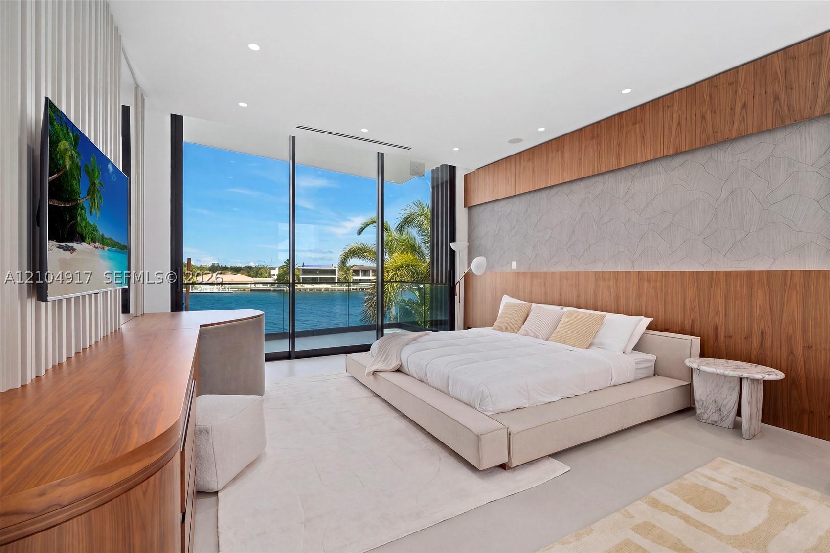 271 N Shore Dr Miami Beach, FL 33141