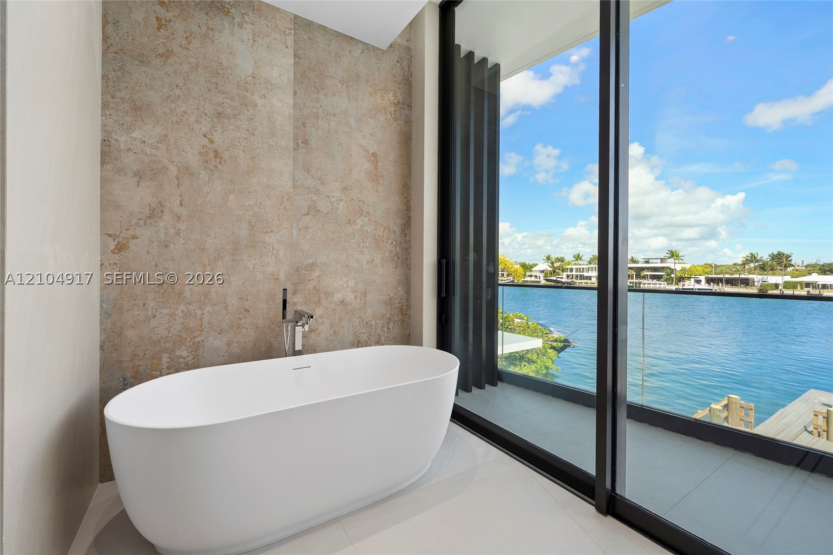 271 N Shore Dr Miami Beach, FL 33141