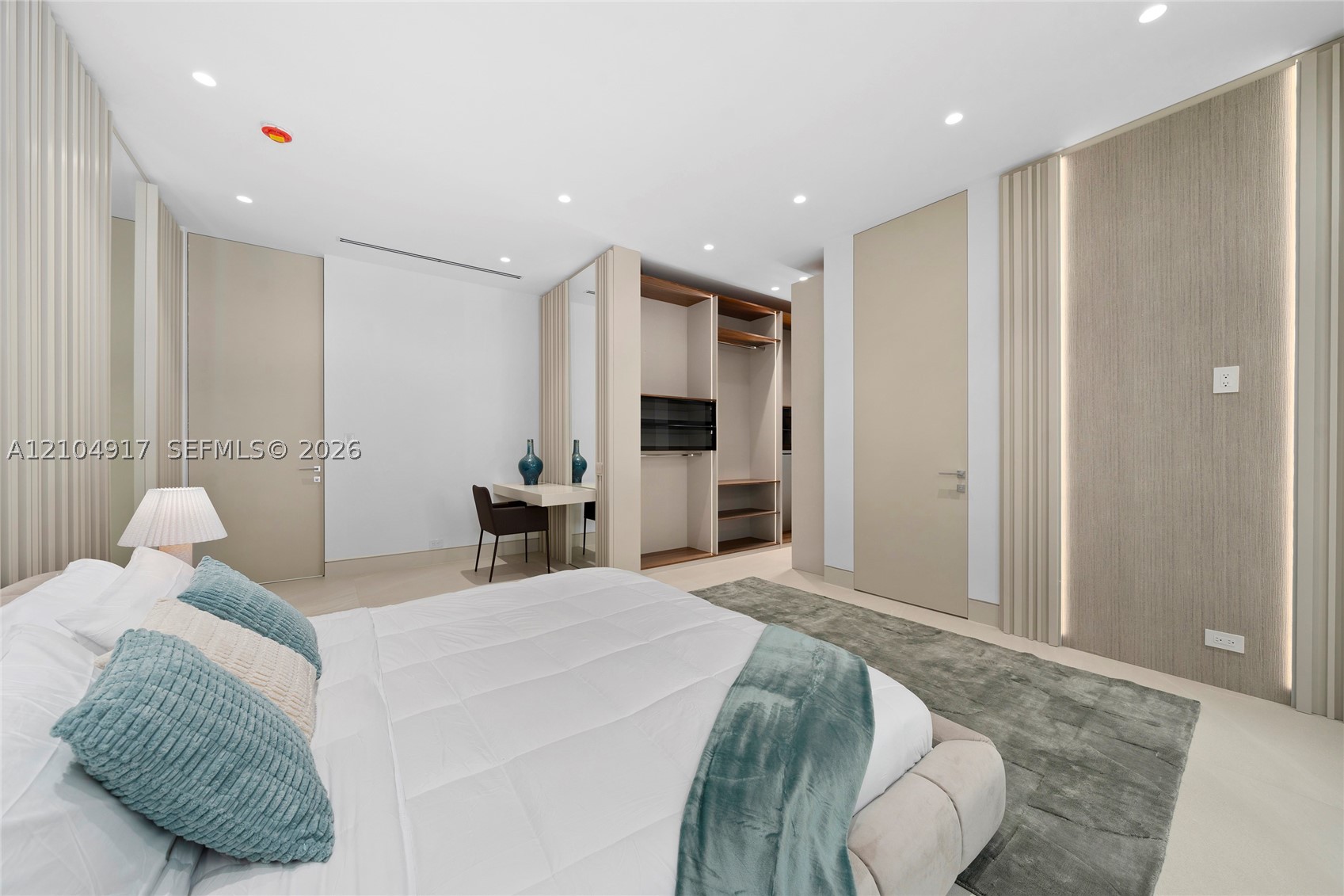 271 N Shore Dr Miami Beach, FL 33141