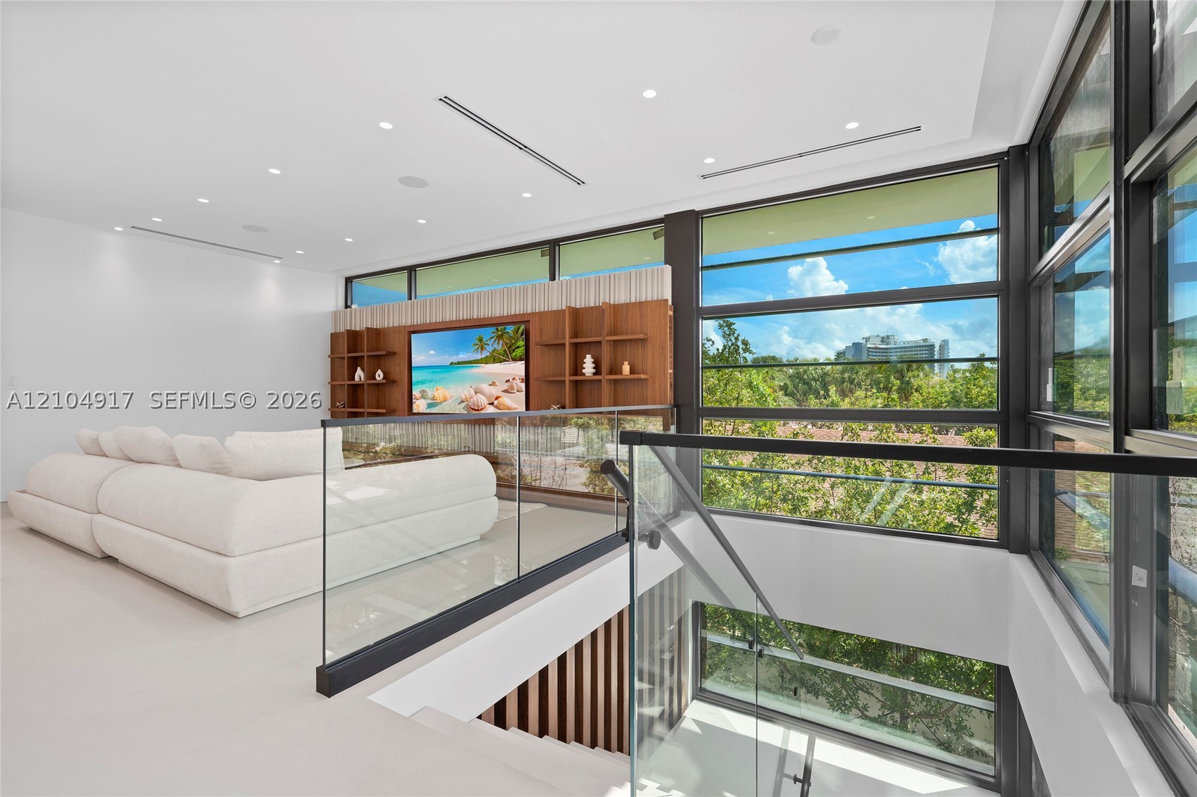 271 N Shore Dr Miami Beach, FL 33141