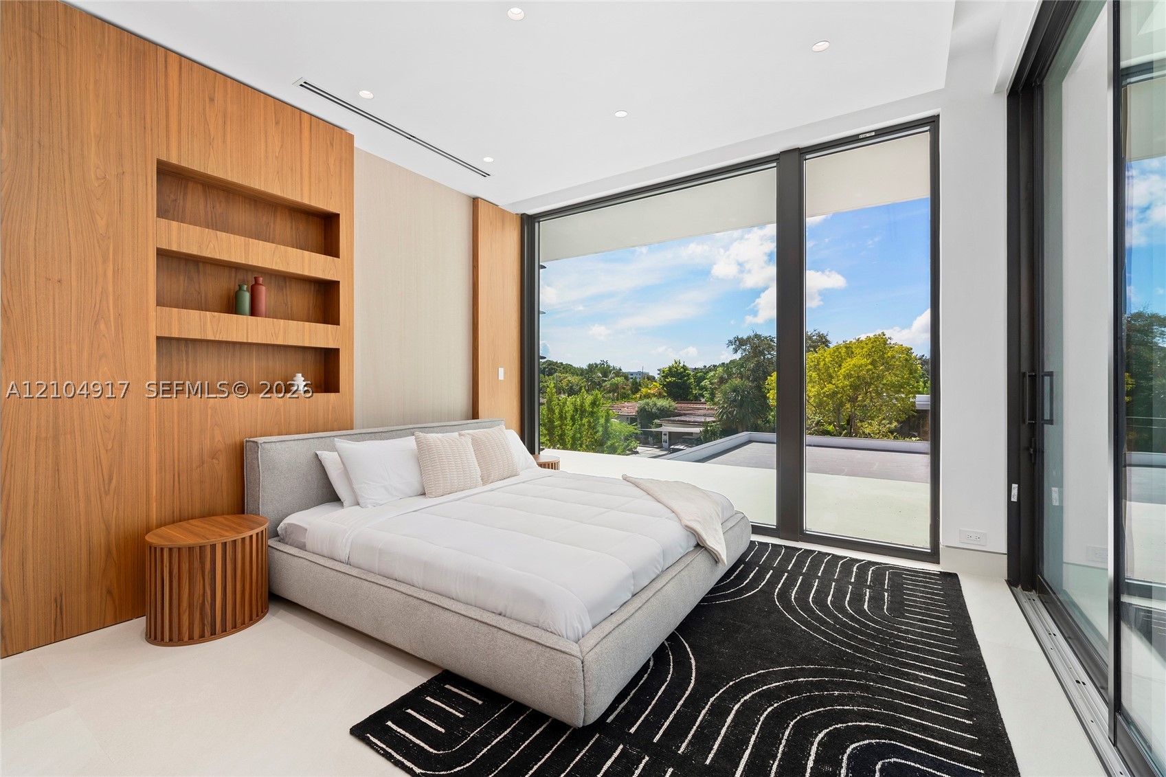 271 N Shore Dr Miami Beach, FL 33141