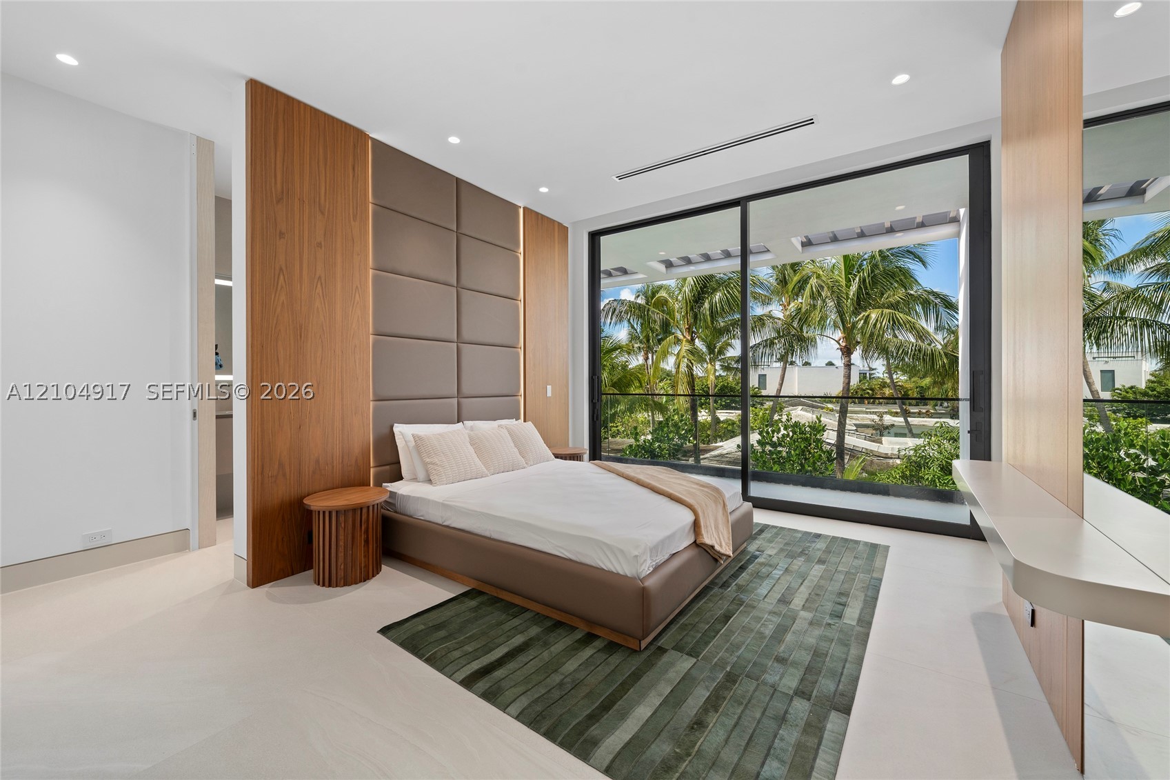 271 N Shore Dr Miami Beach, FL 33141