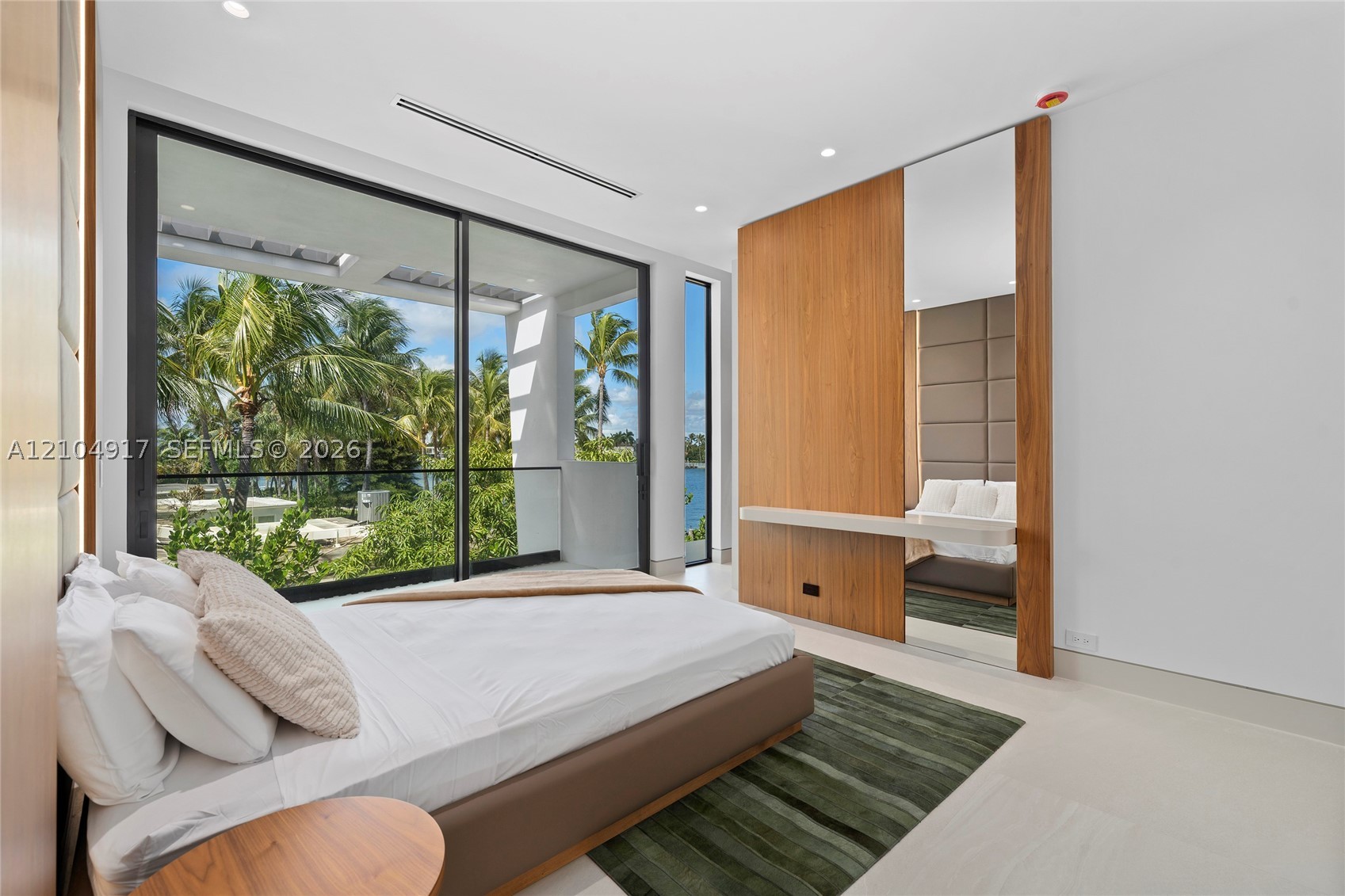 271 N Shore Dr Miami Beach, FL 33141