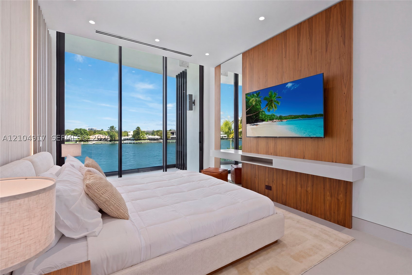 271 N Shore Dr Miami Beach, FL 33141