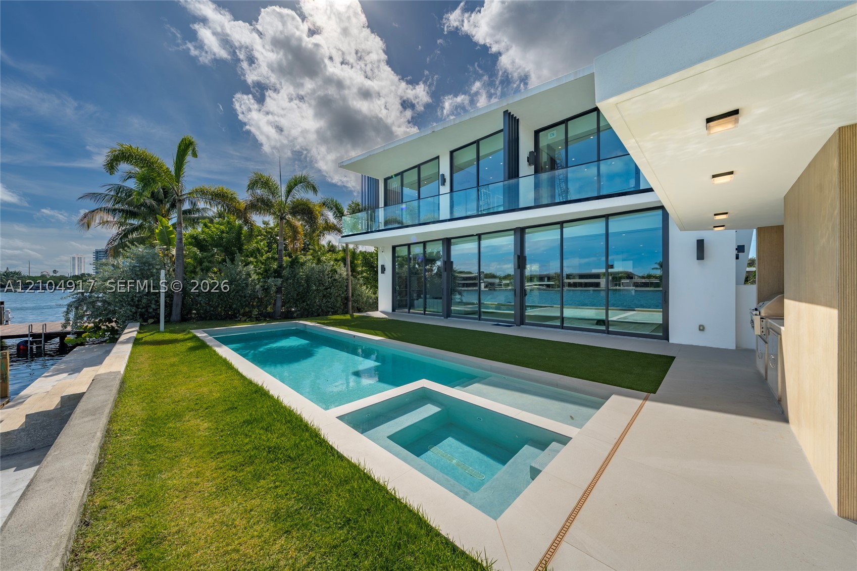271 N Shore Dr Miami Beach, FL 33141