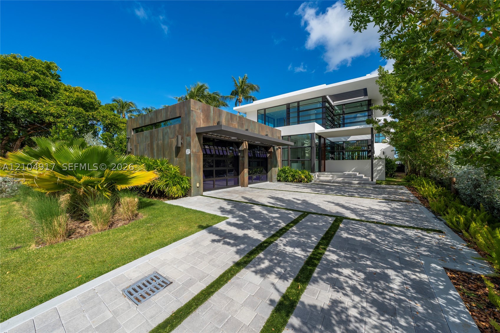 271 N Shore Dr Miami Beach, FL 33141