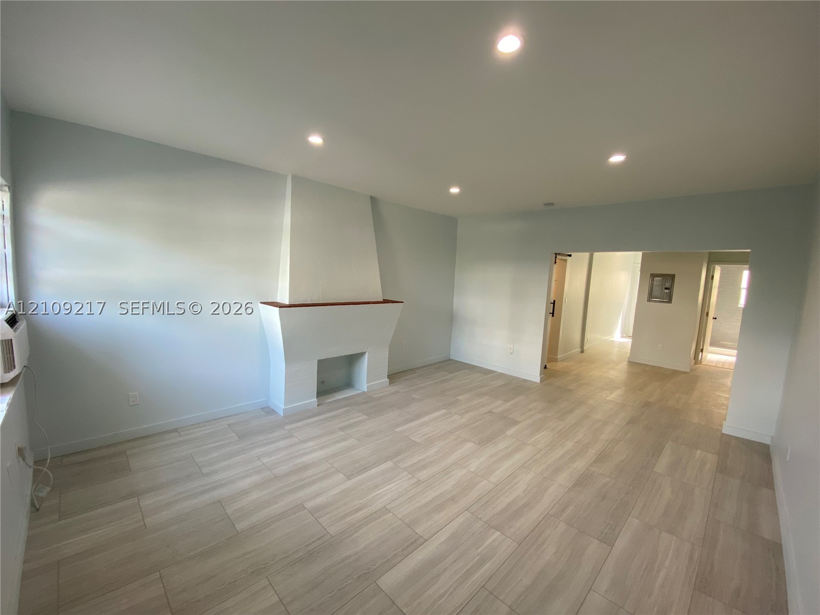 1455 Michigan Ave #4