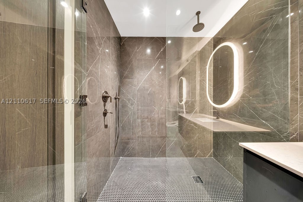 image E11EVEN Hotel & Residences15
