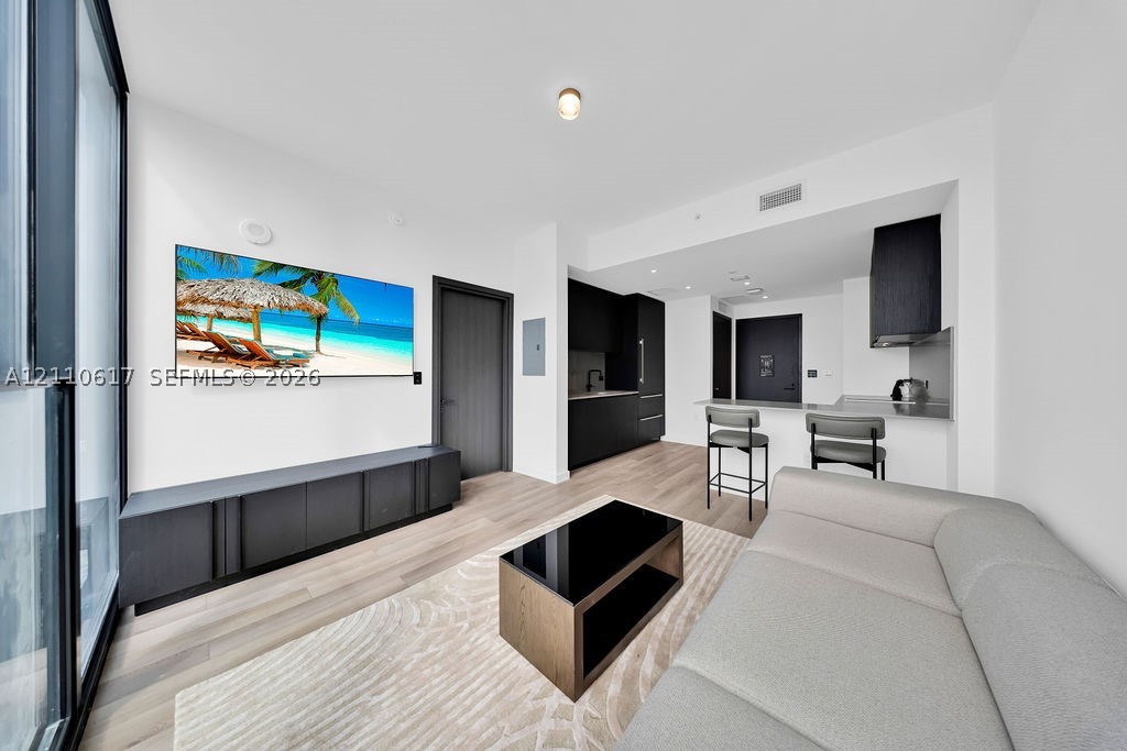 image E11EVEN Hotel & Residences18