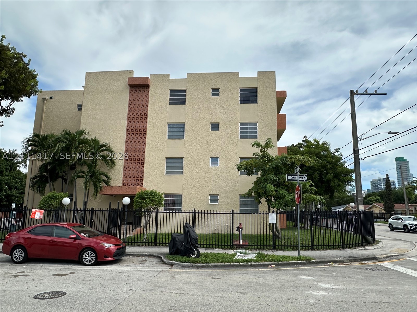 677 SW 9th Ave #107