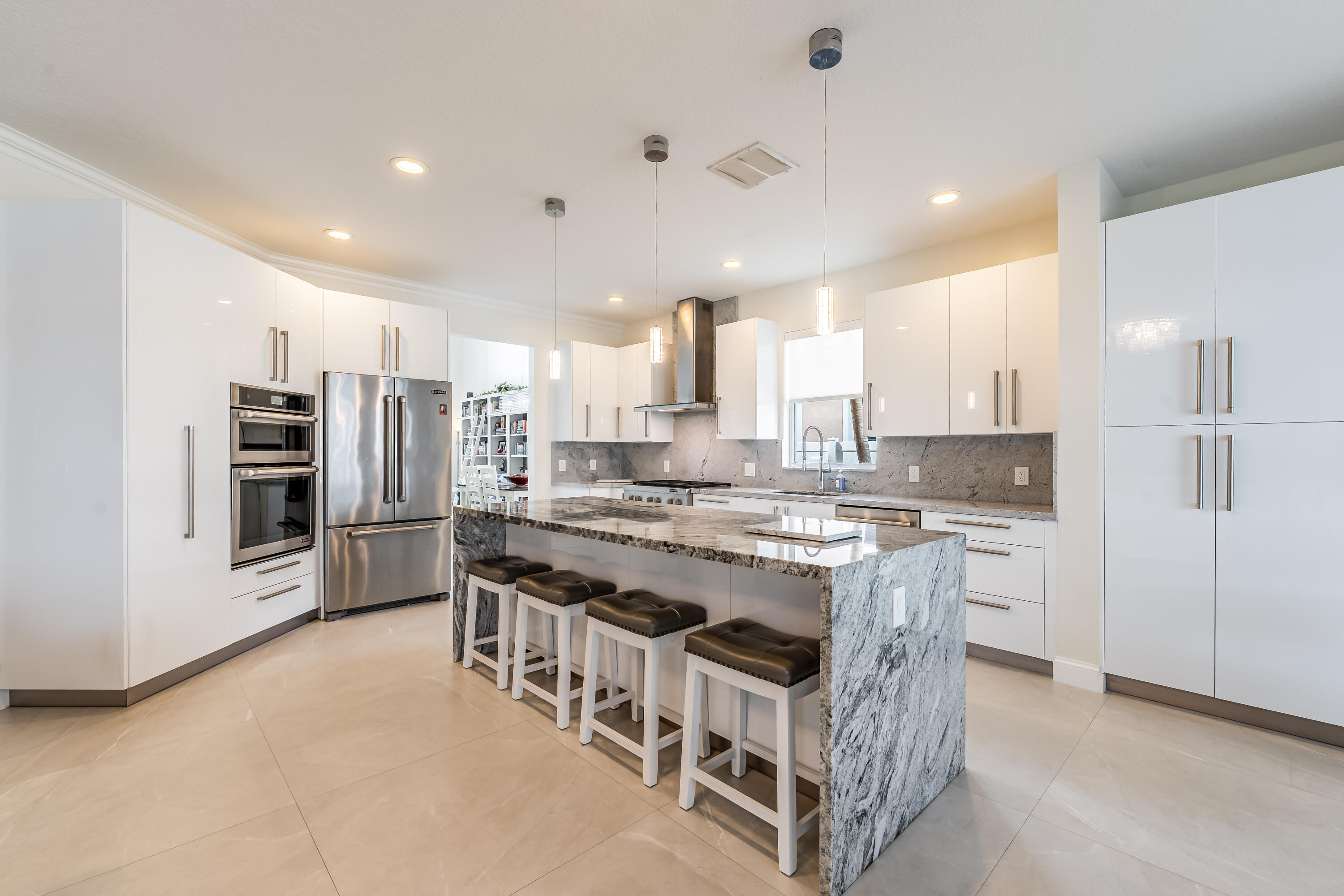 13815 NW 11th Pembroke Pines, FL 33028