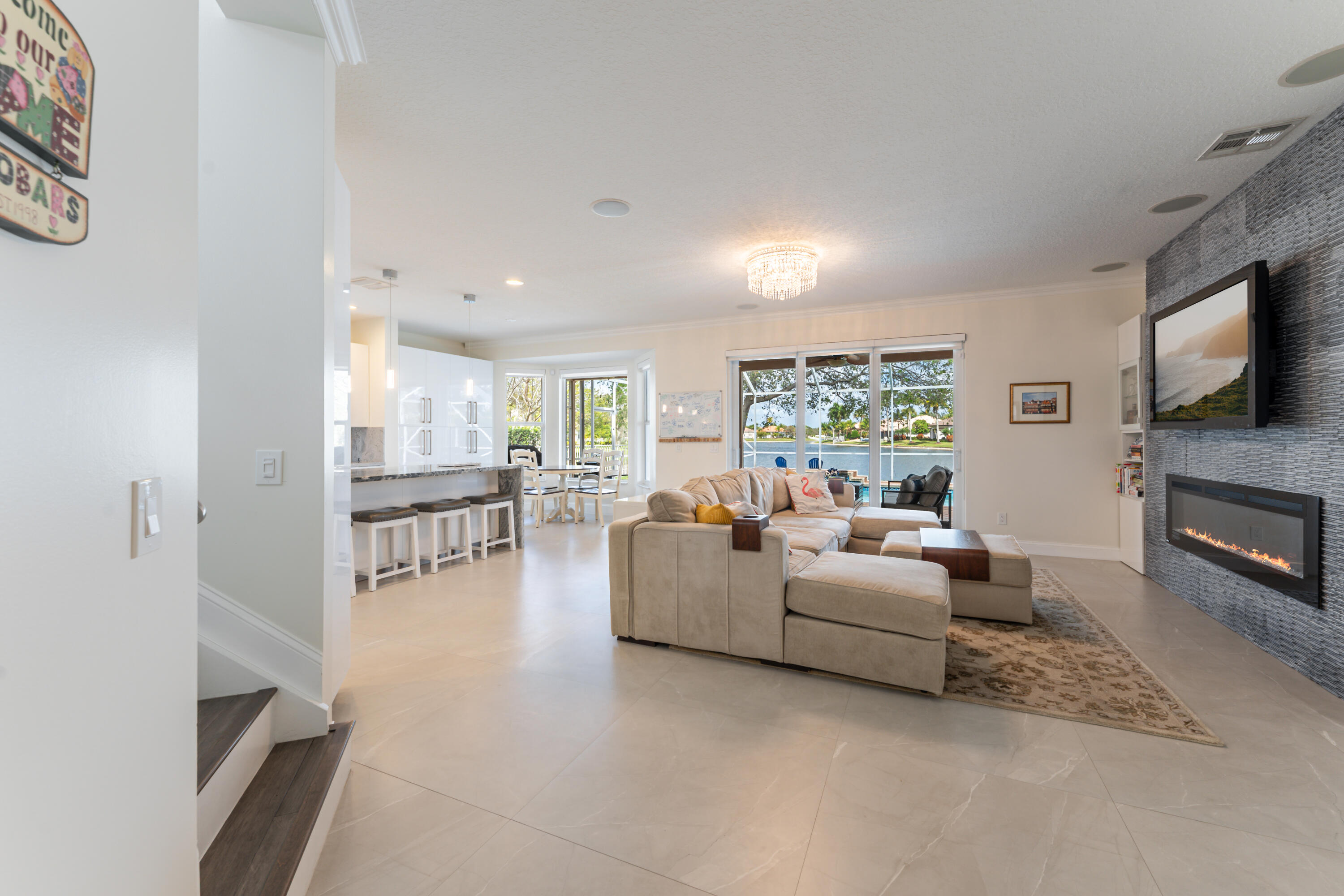 13815 NW 11th Pembroke Pines, FL 33028