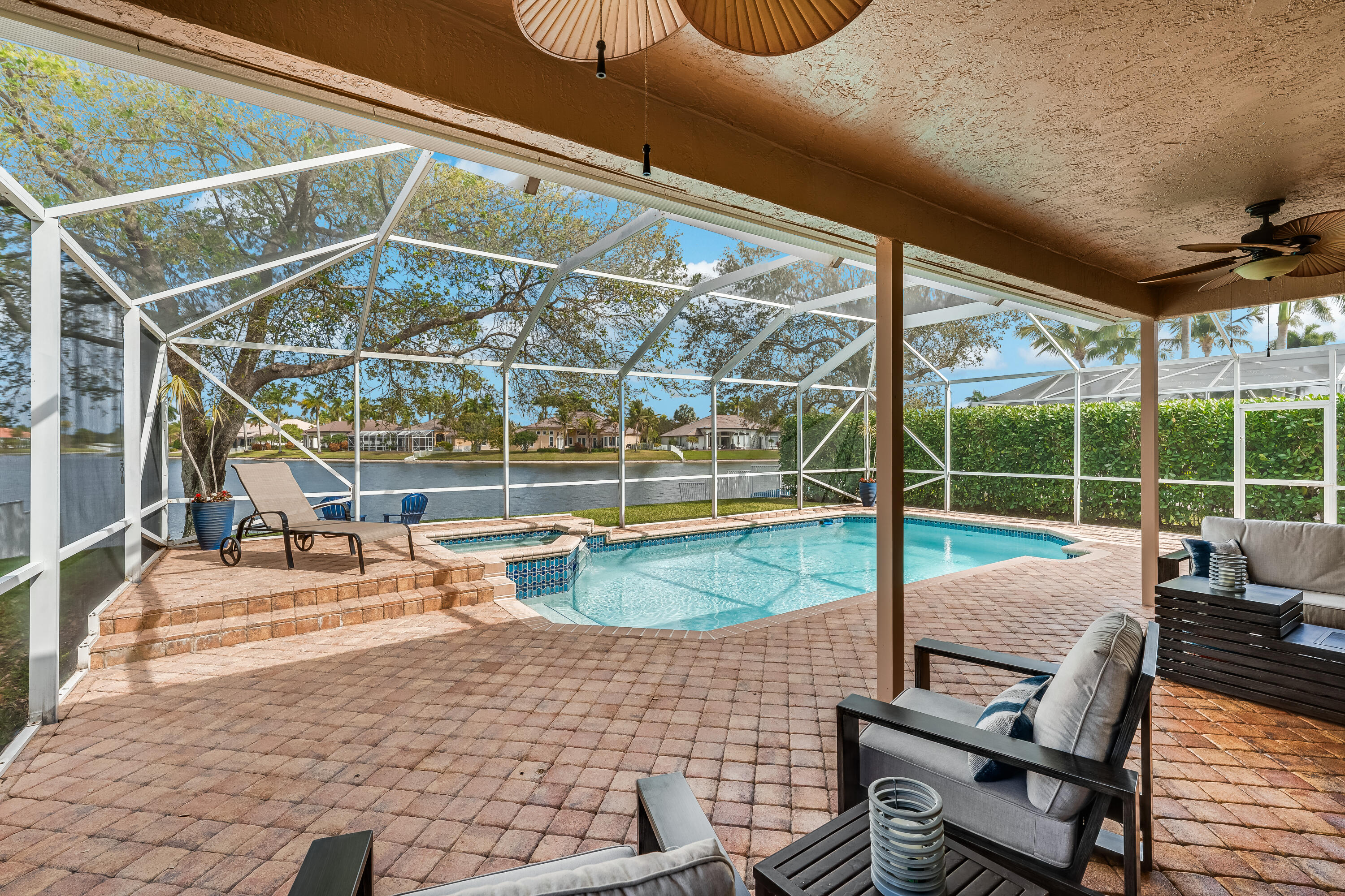 13815 NW 11th Pembroke Pines, FL 33028