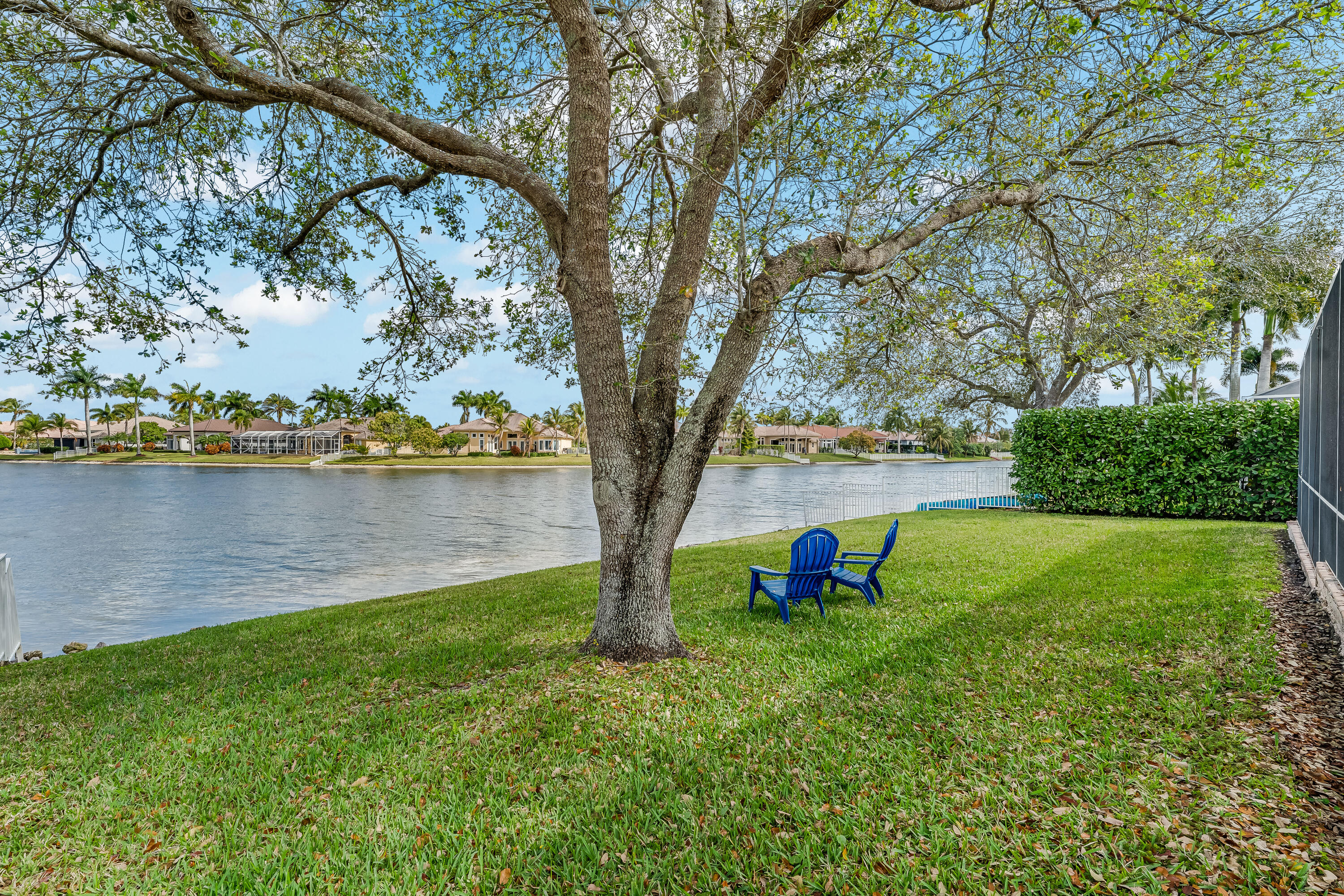 13815 NW 11th Pembroke Pines, FL 33028