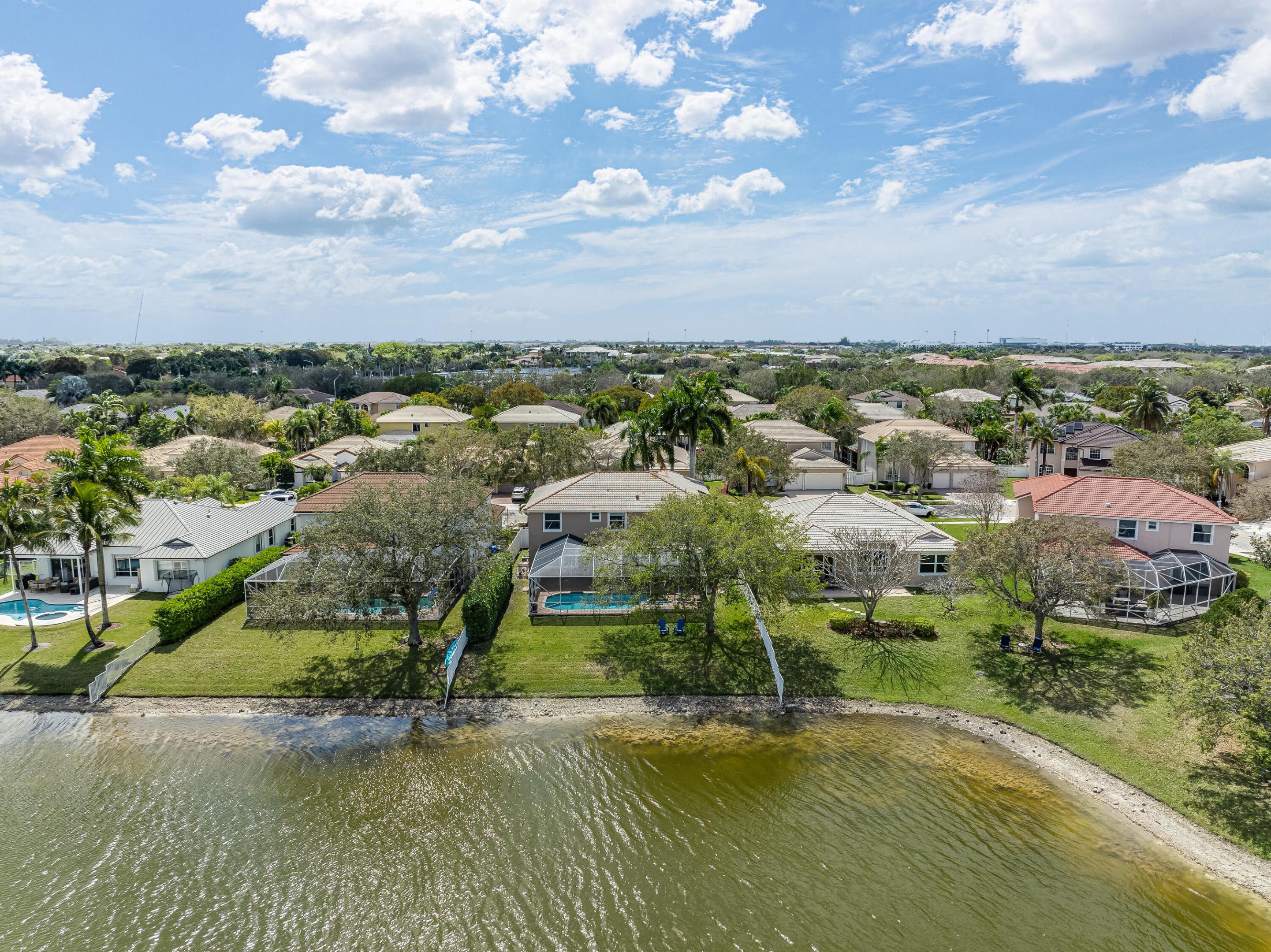 13815 NW 11th Pembroke Pines, FL 33028