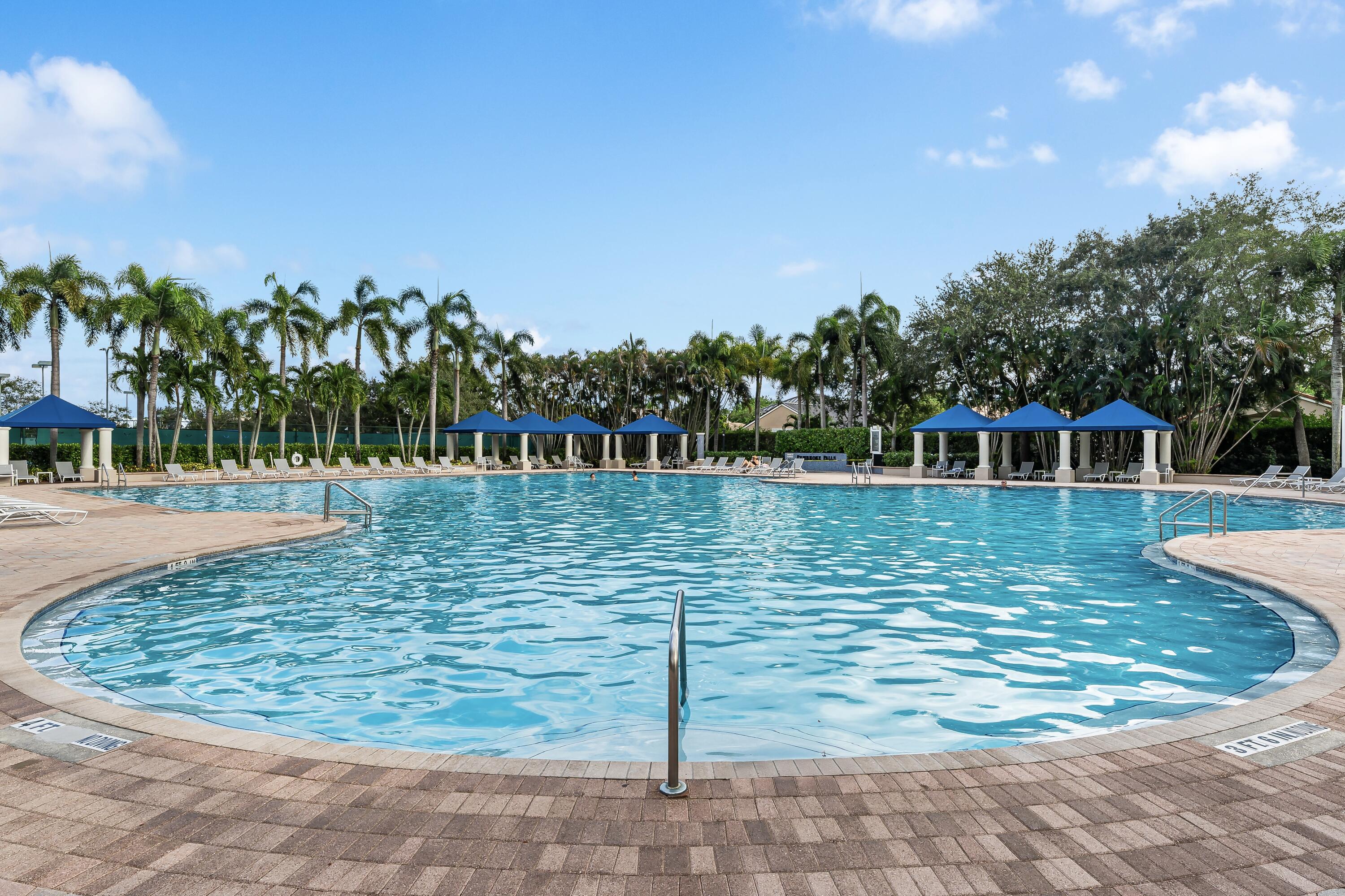 13815 NW 11th Pembroke Pines, FL 33028