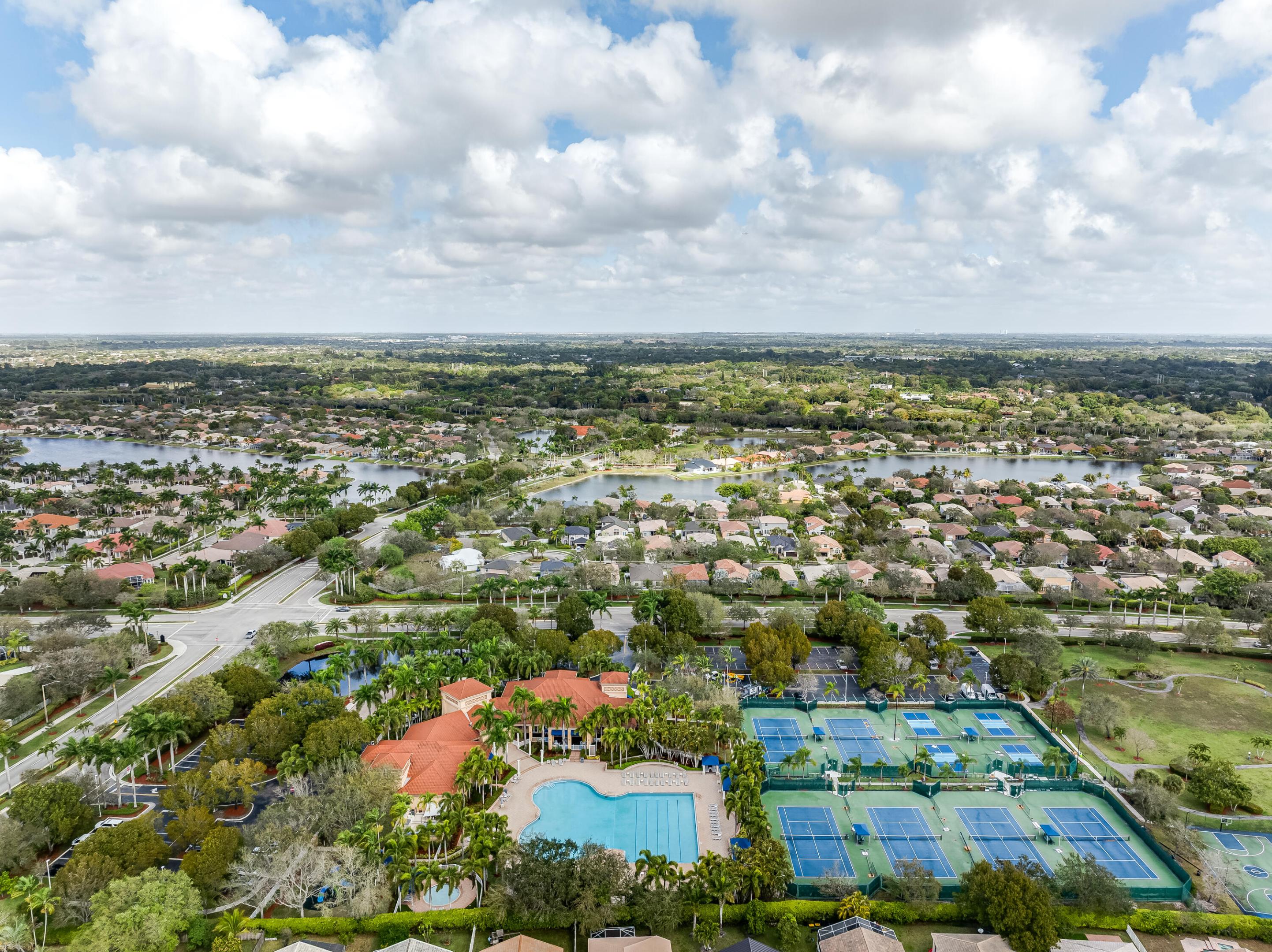 13815 NW 11th Pembroke Pines, FL 33028