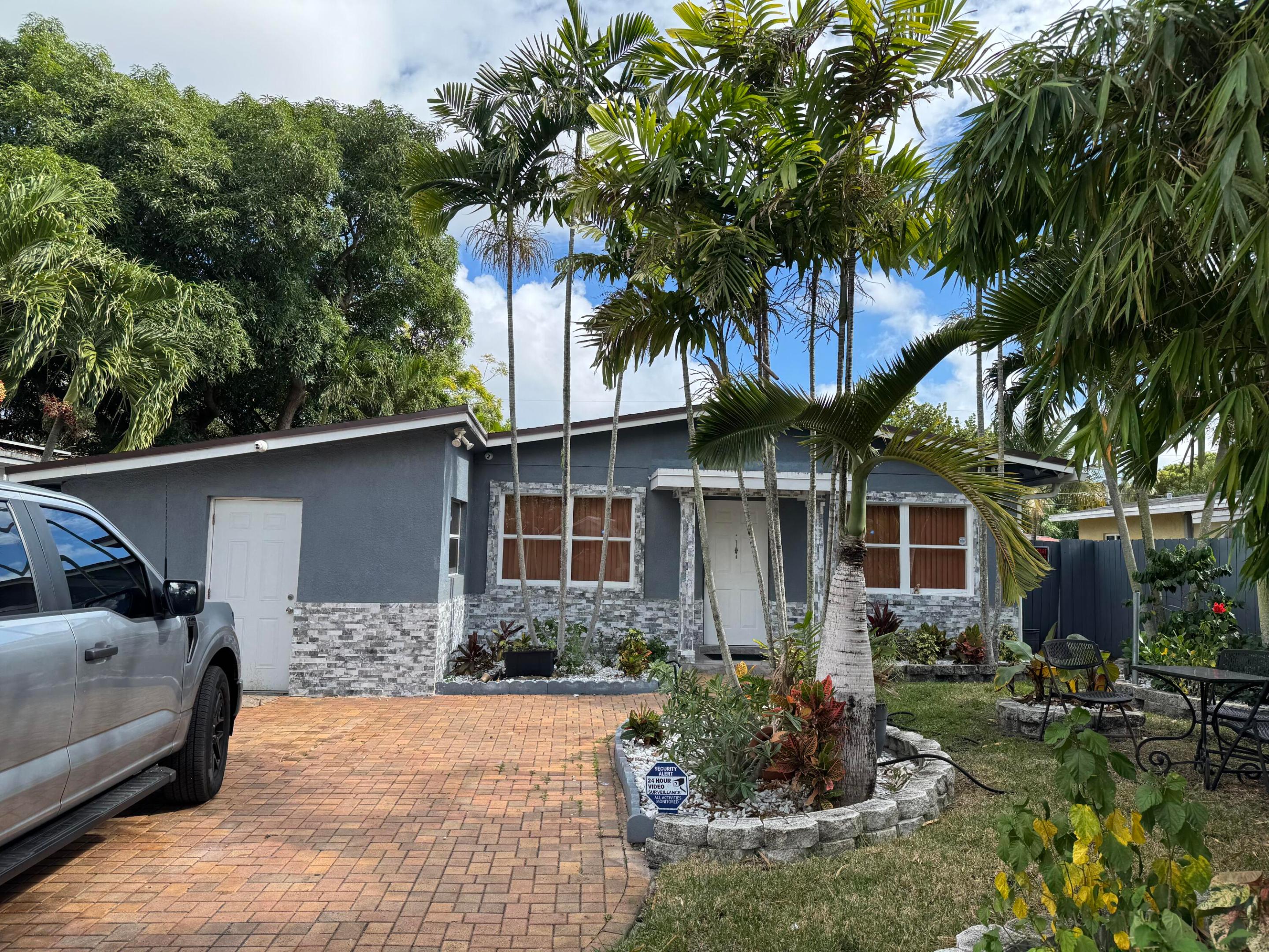 1132 NW 7th Fort Lauderdale, FL 33311