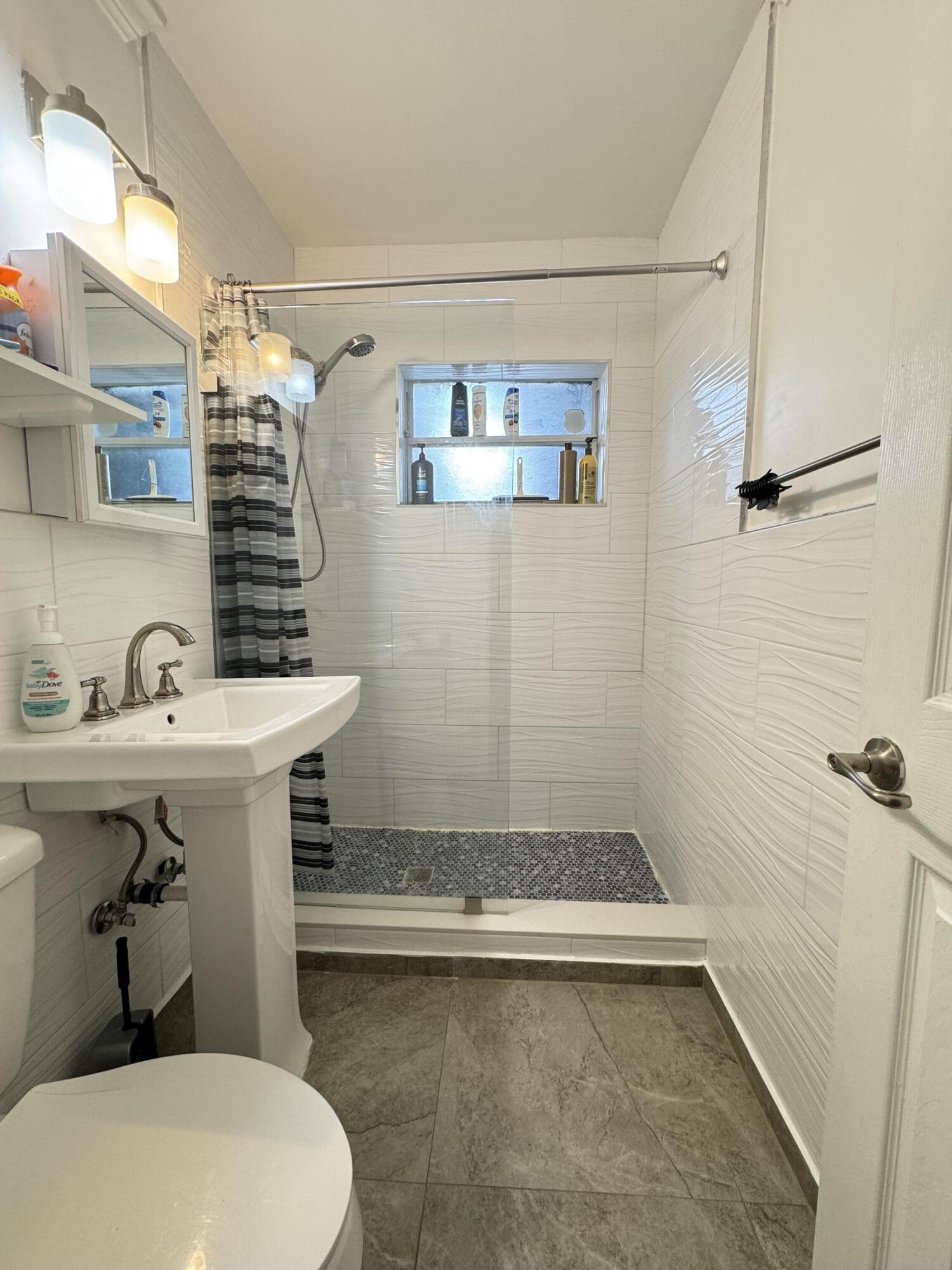 1132 NW 7th Fort Lauderdale, FL 33311