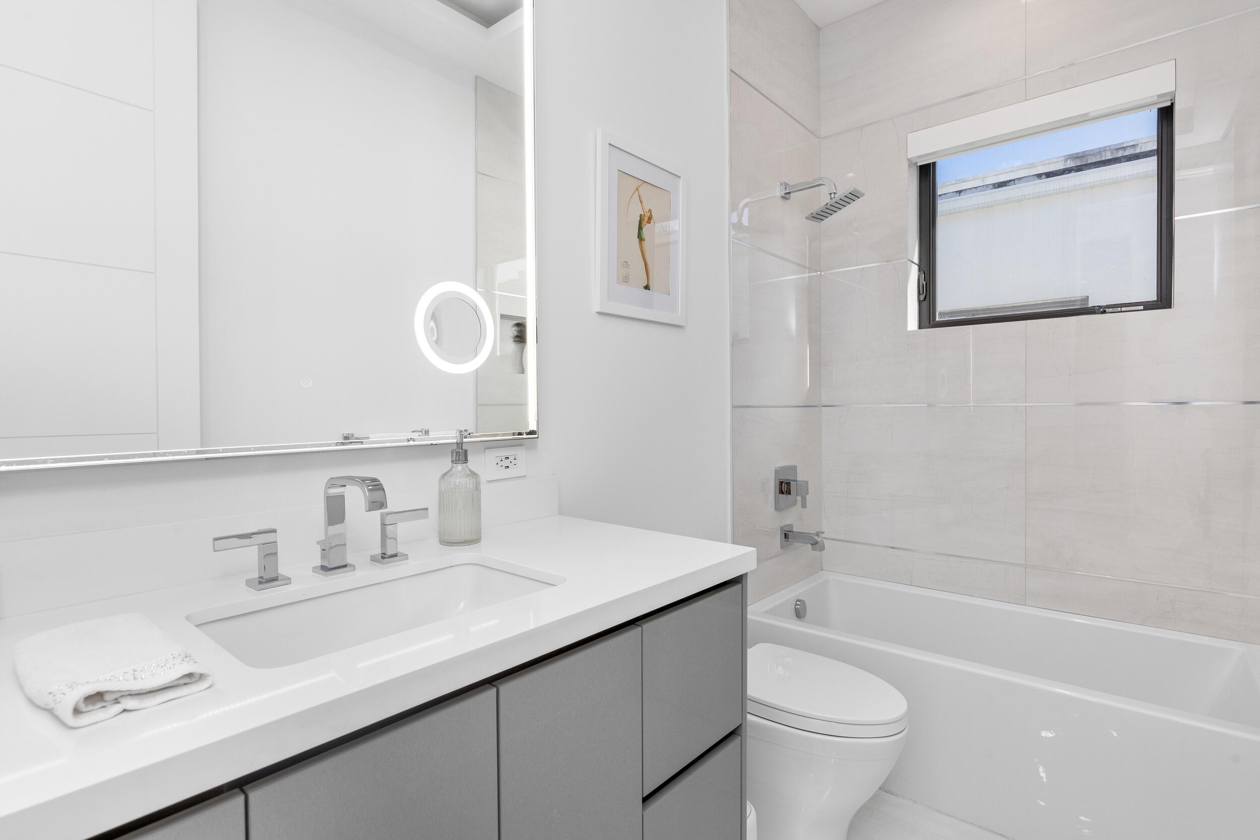 424 Coconut Isle Fort Lauderdale, FL 33301