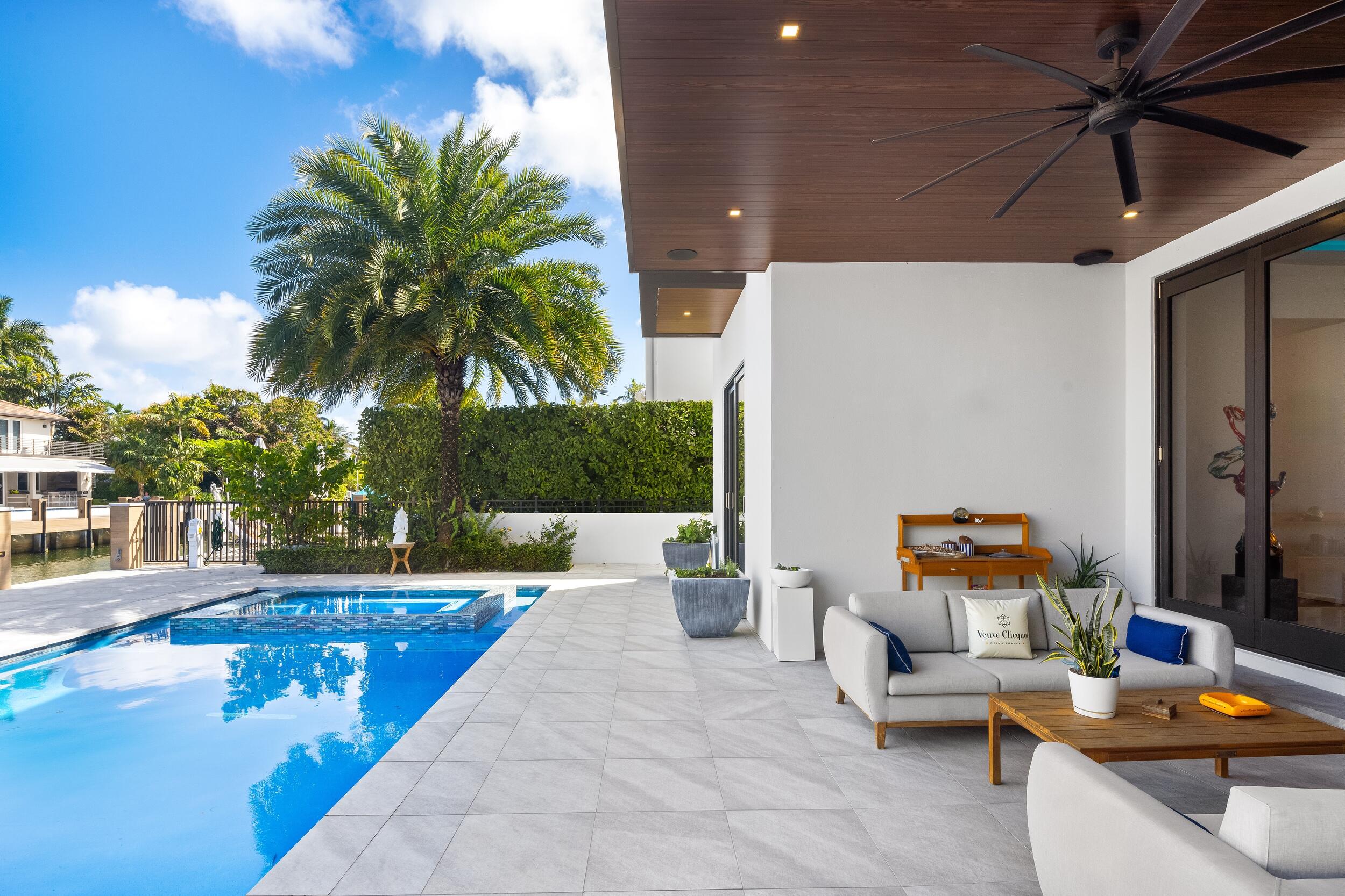 424 Coconut Isle Fort Lauderdale, FL 33301