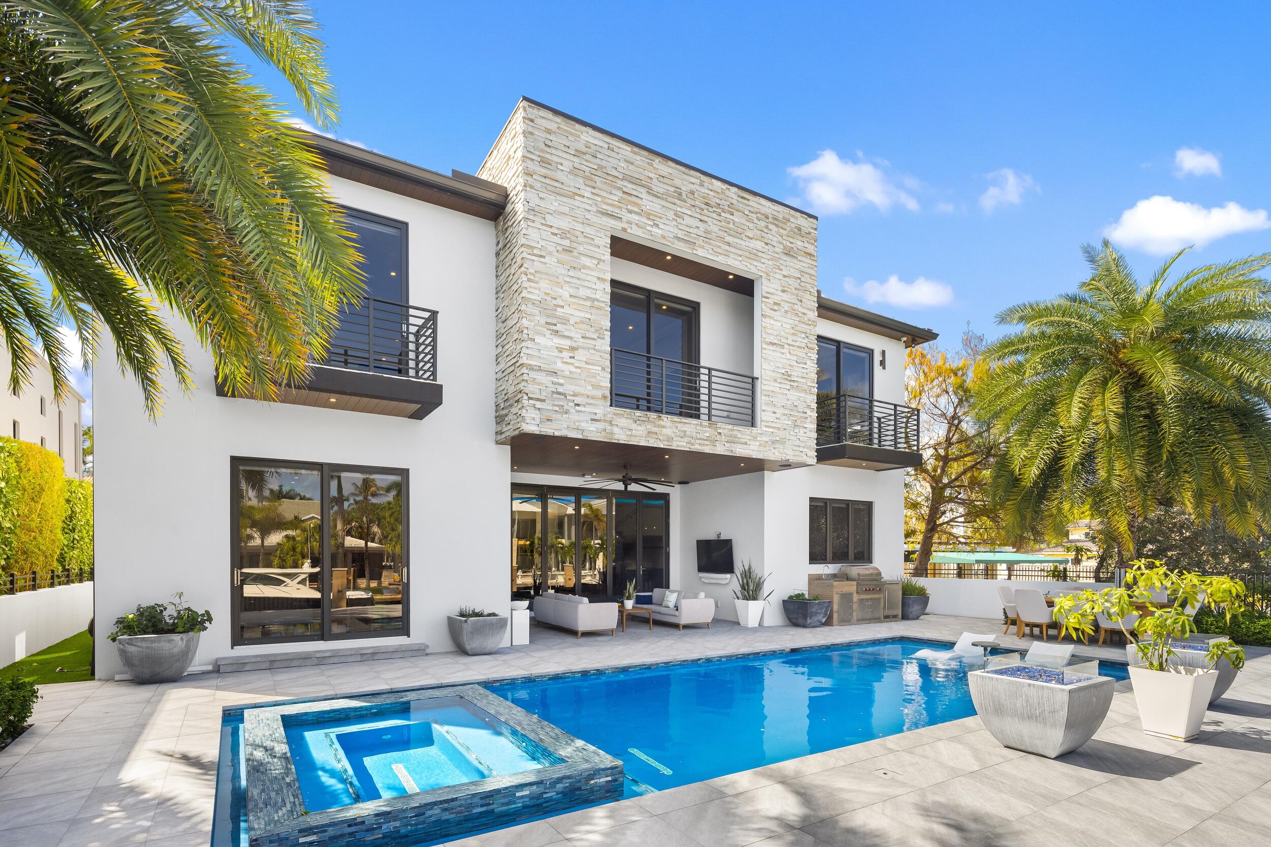 424 Coconut Isle Fort Lauderdale, FL 33301