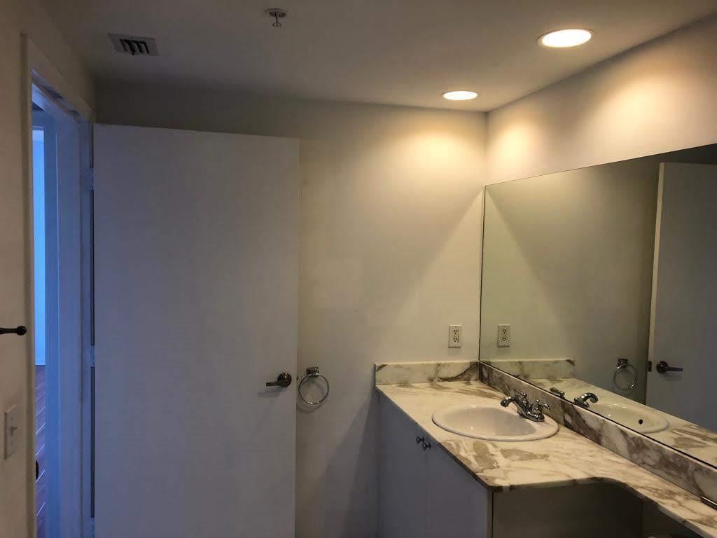 image The Venture at Aventura8
