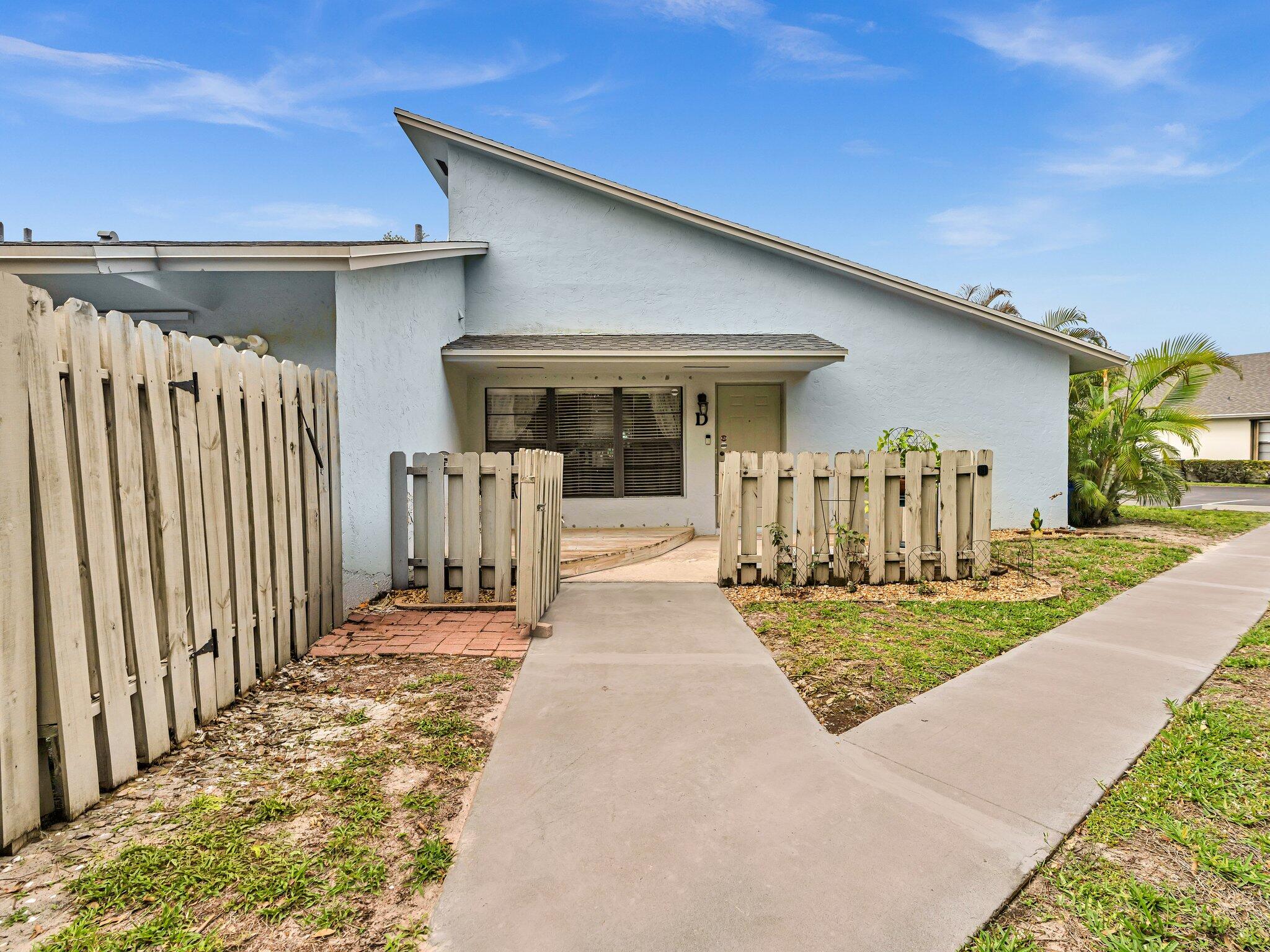 431 E Jupiter Lks #2124d