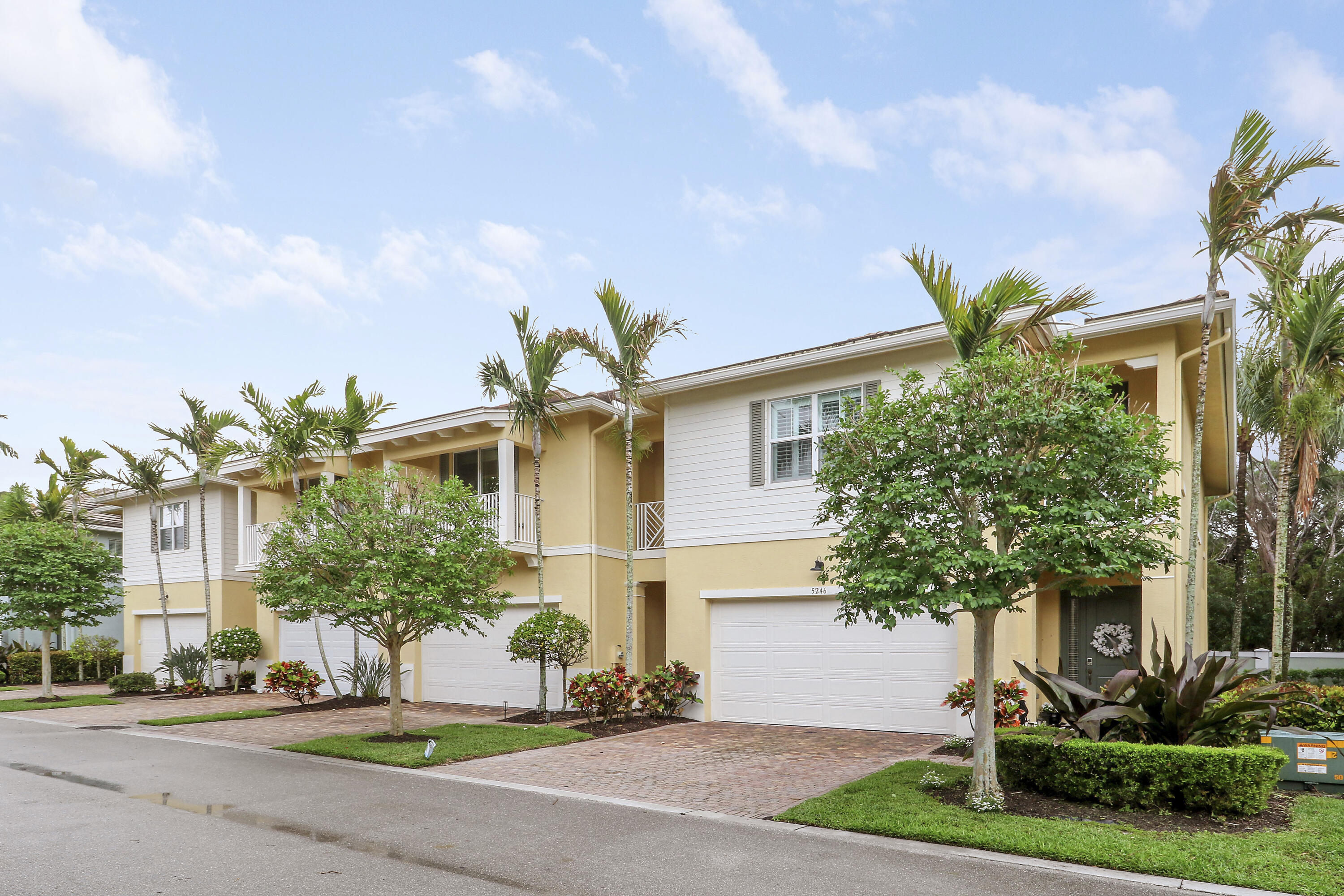 5242 Cambridge