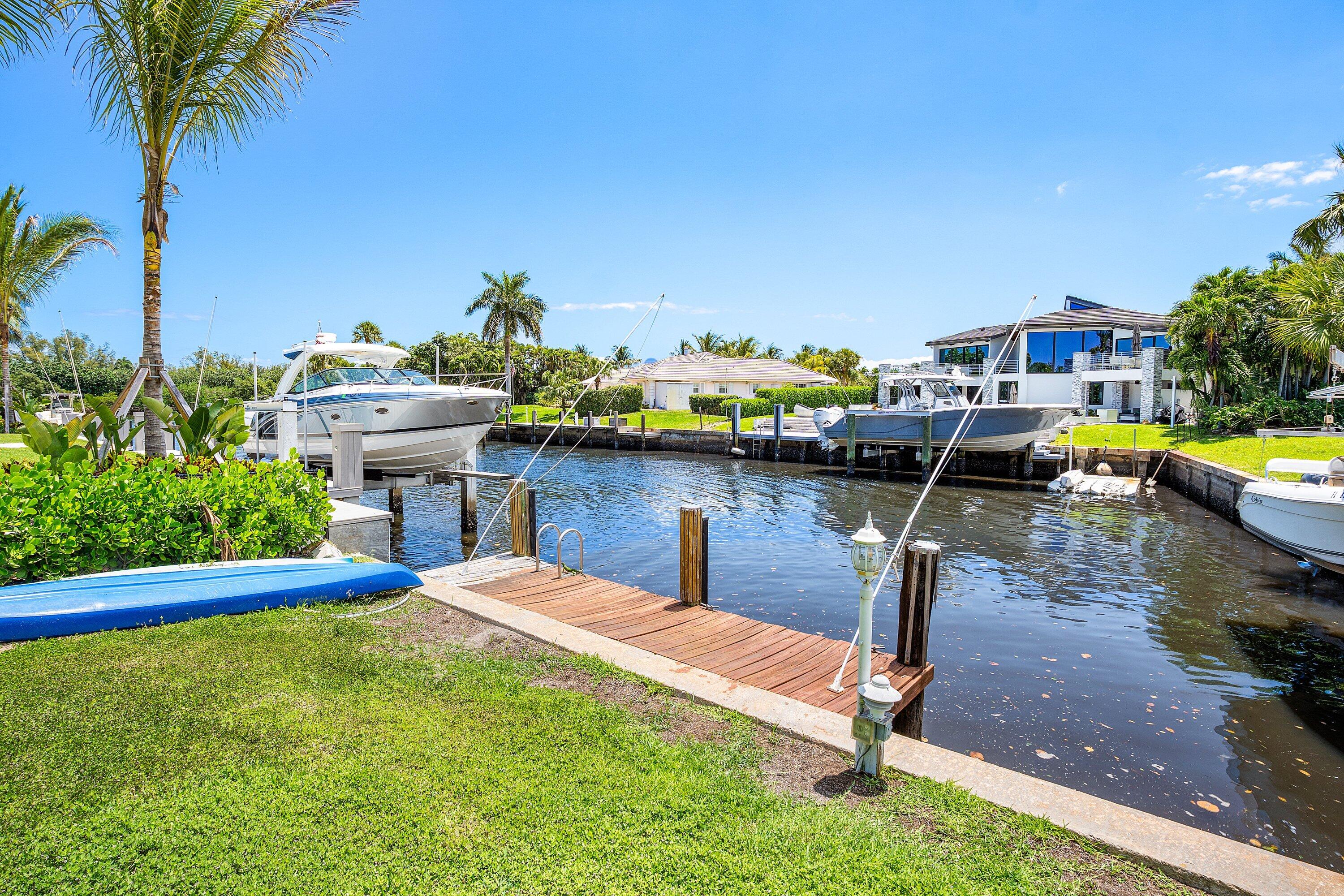 920 Emerald Row Gulf Stream, FL 33483