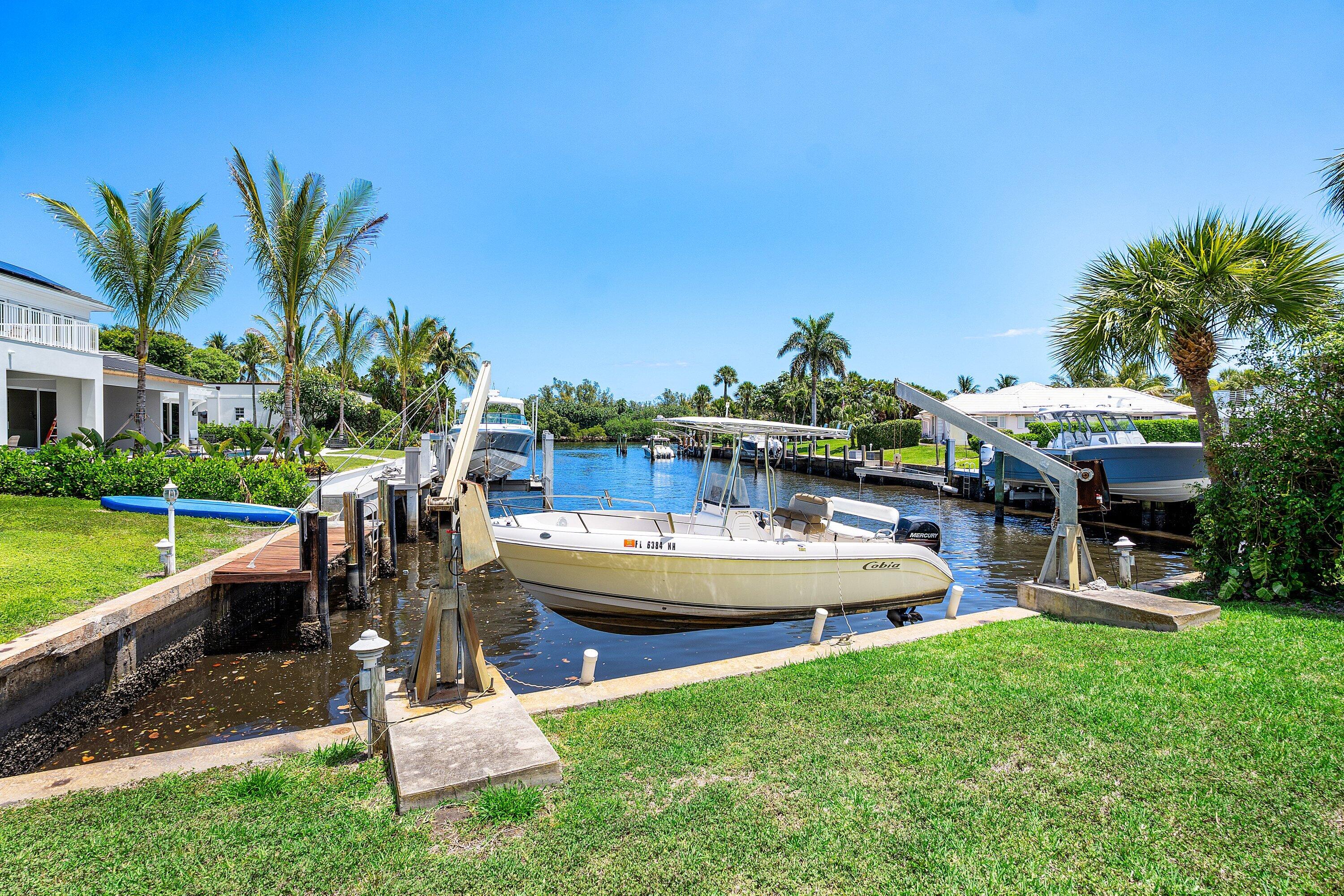 920 Emerald Row Gulf Stream, FL 33483