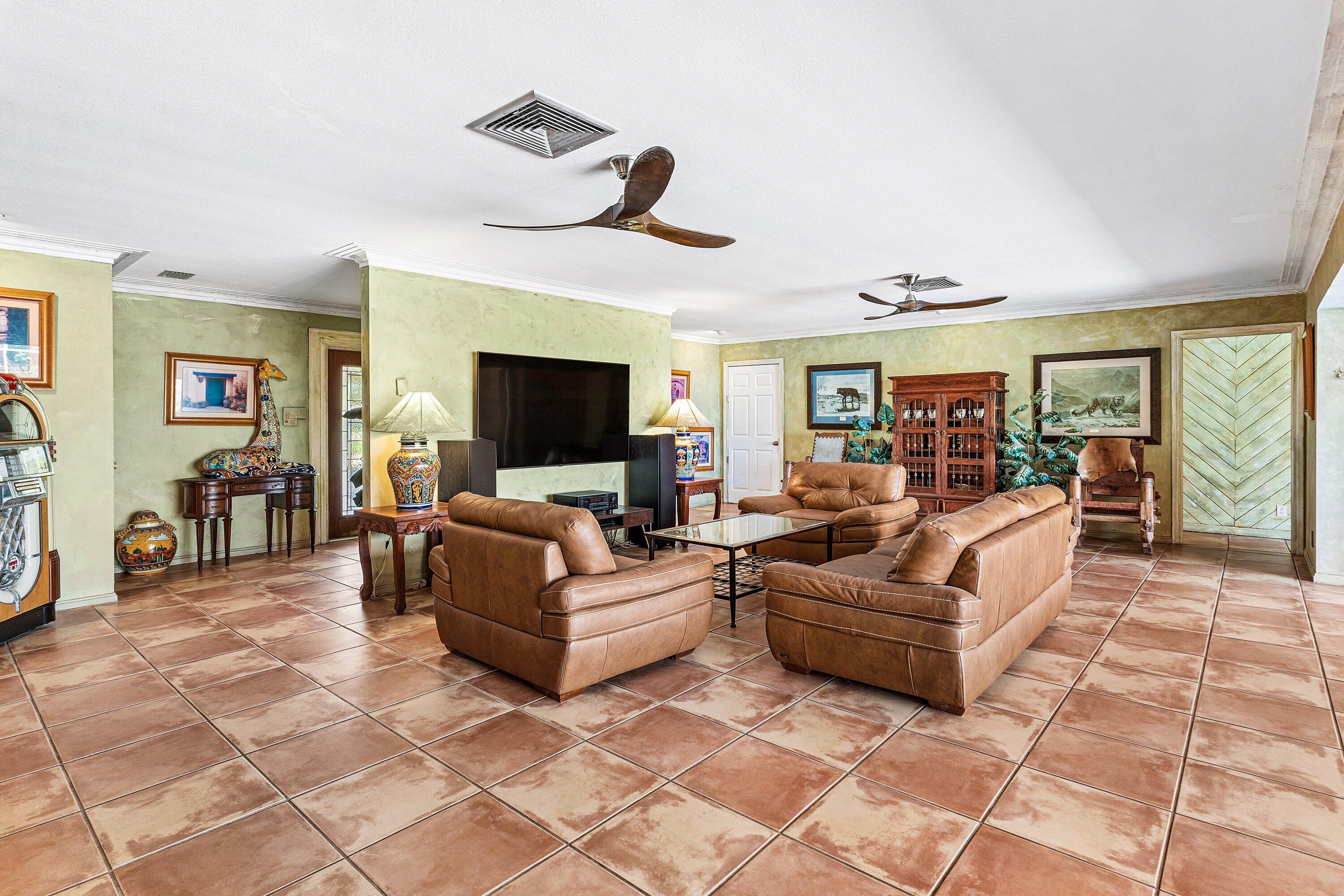 920 Emerald Row Gulf Stream, FL 33483