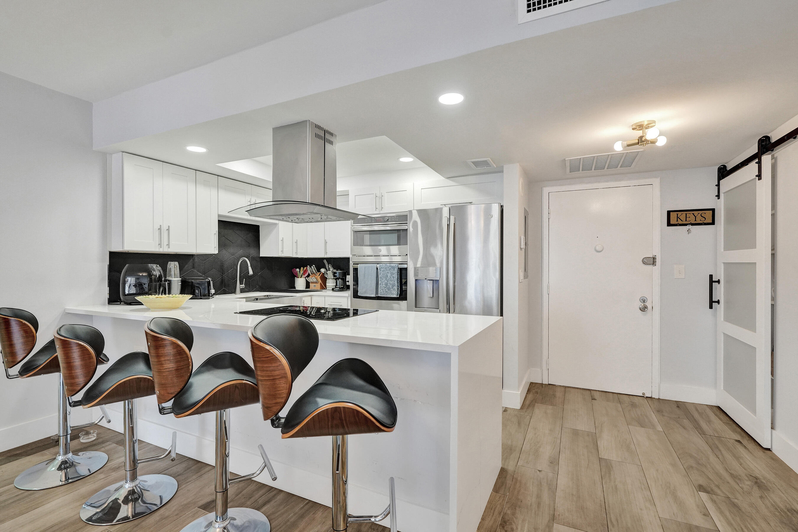 600 Three Iss #615 Hallandale Beach, FL 33009