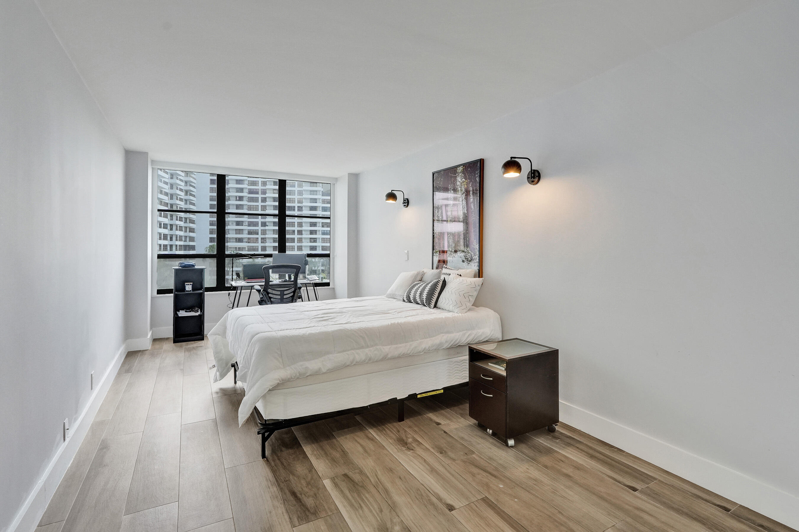 600 Three Iss #615 Hallandale Beach, FL 33009