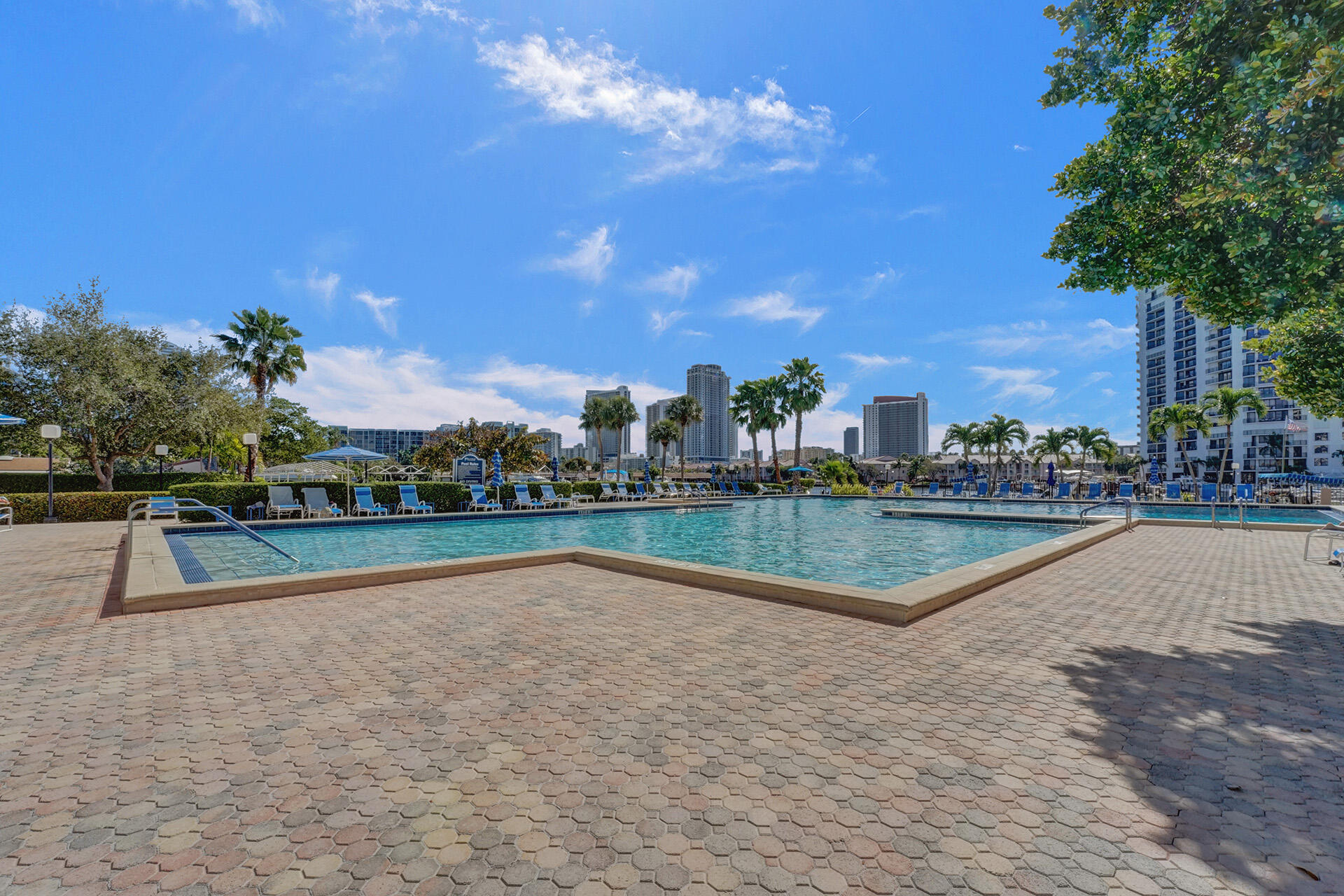 600 Three Iss #615 Hallandale Beach, FL 33009