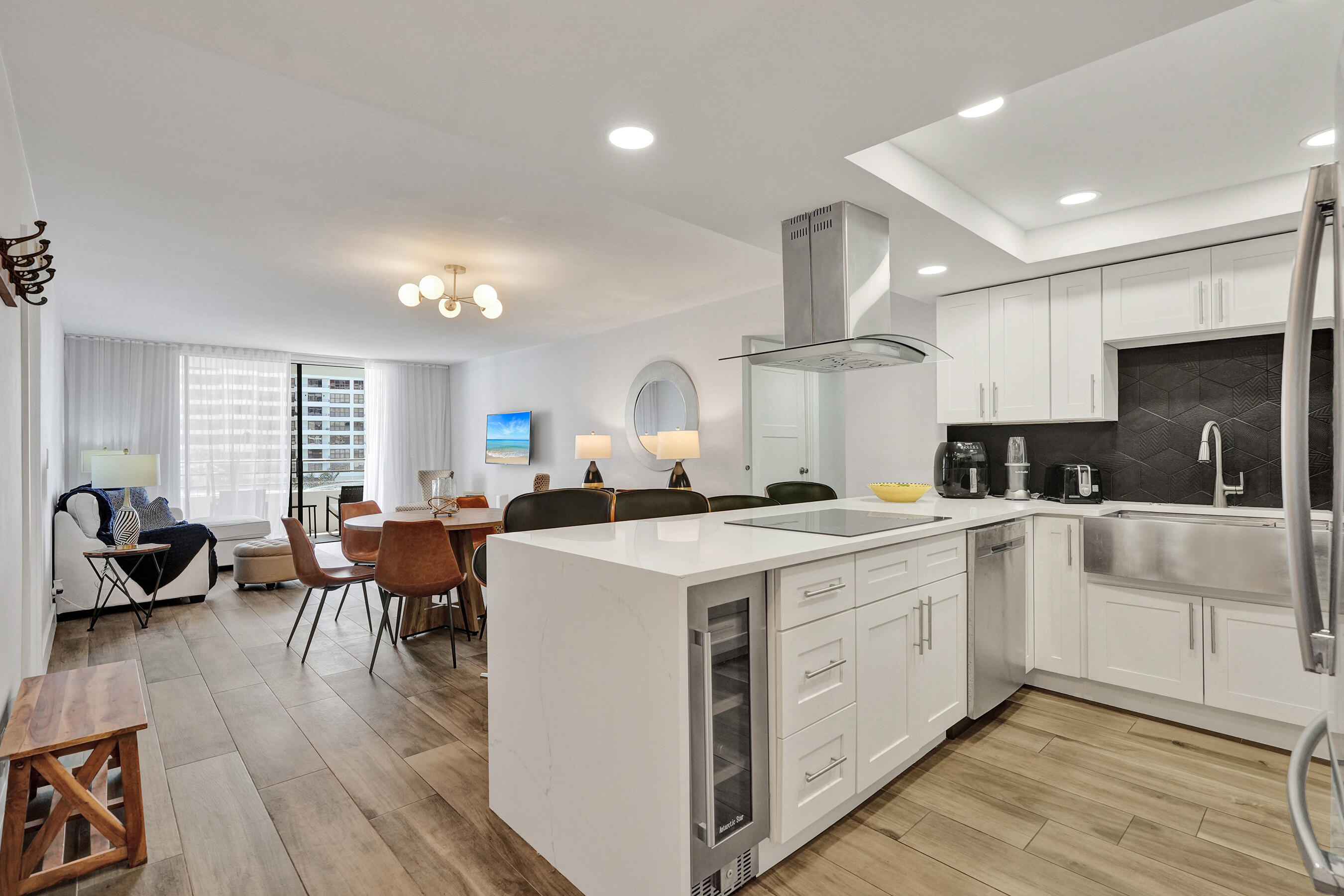 600 Three Iss #615 Hallandale Beach, FL 33009