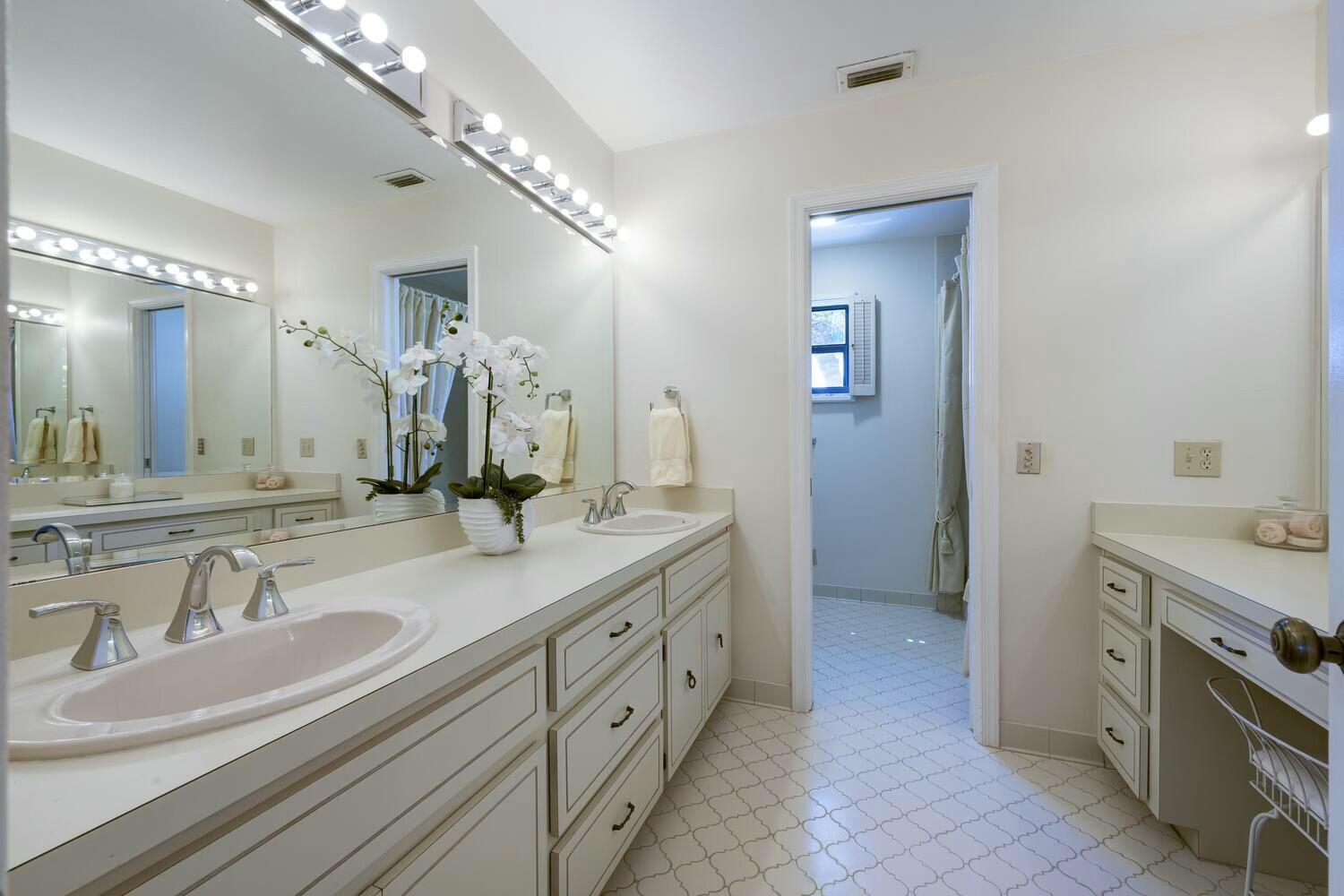 3600 N Shore West Palm Beach, FL 33407