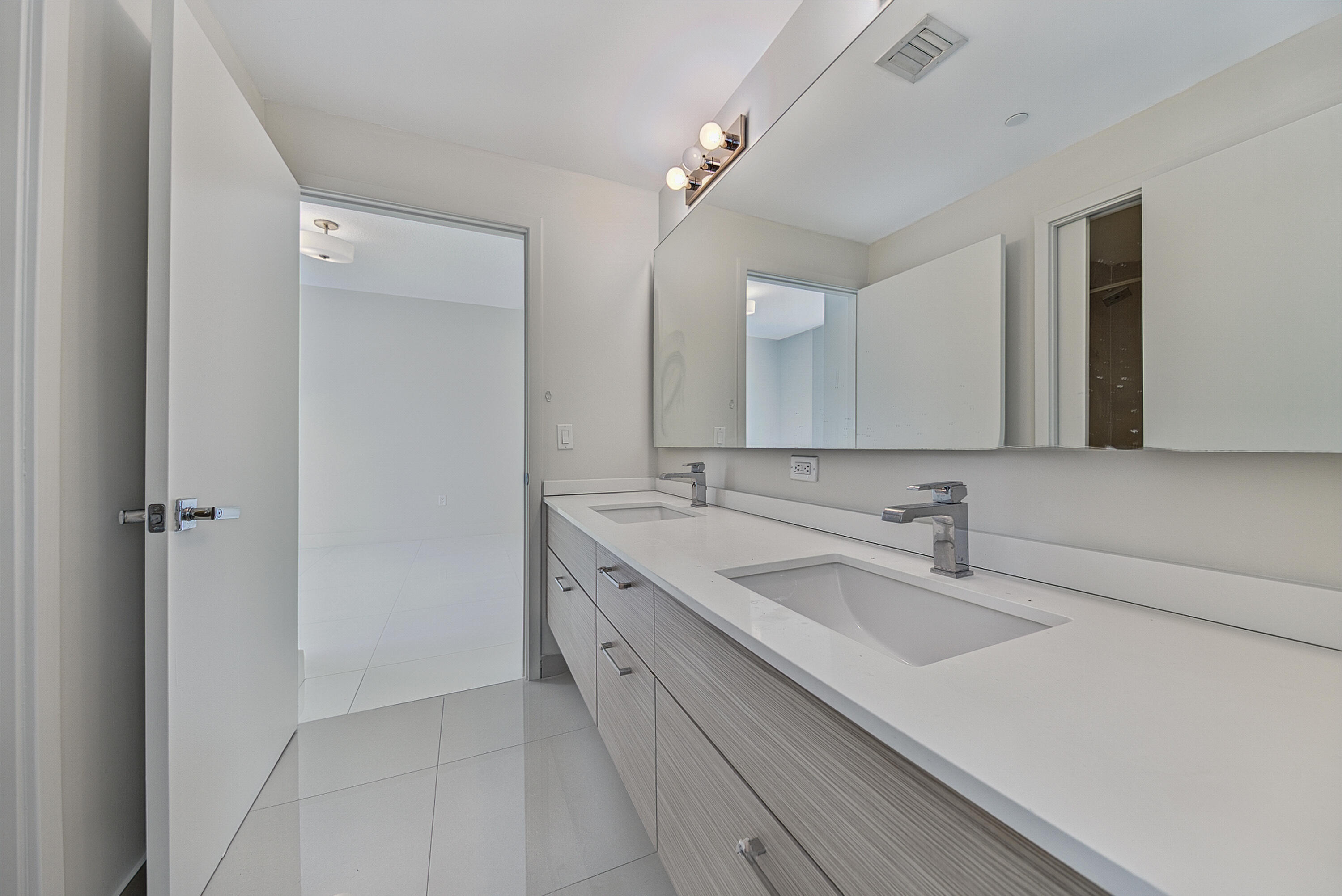 image Bay House31