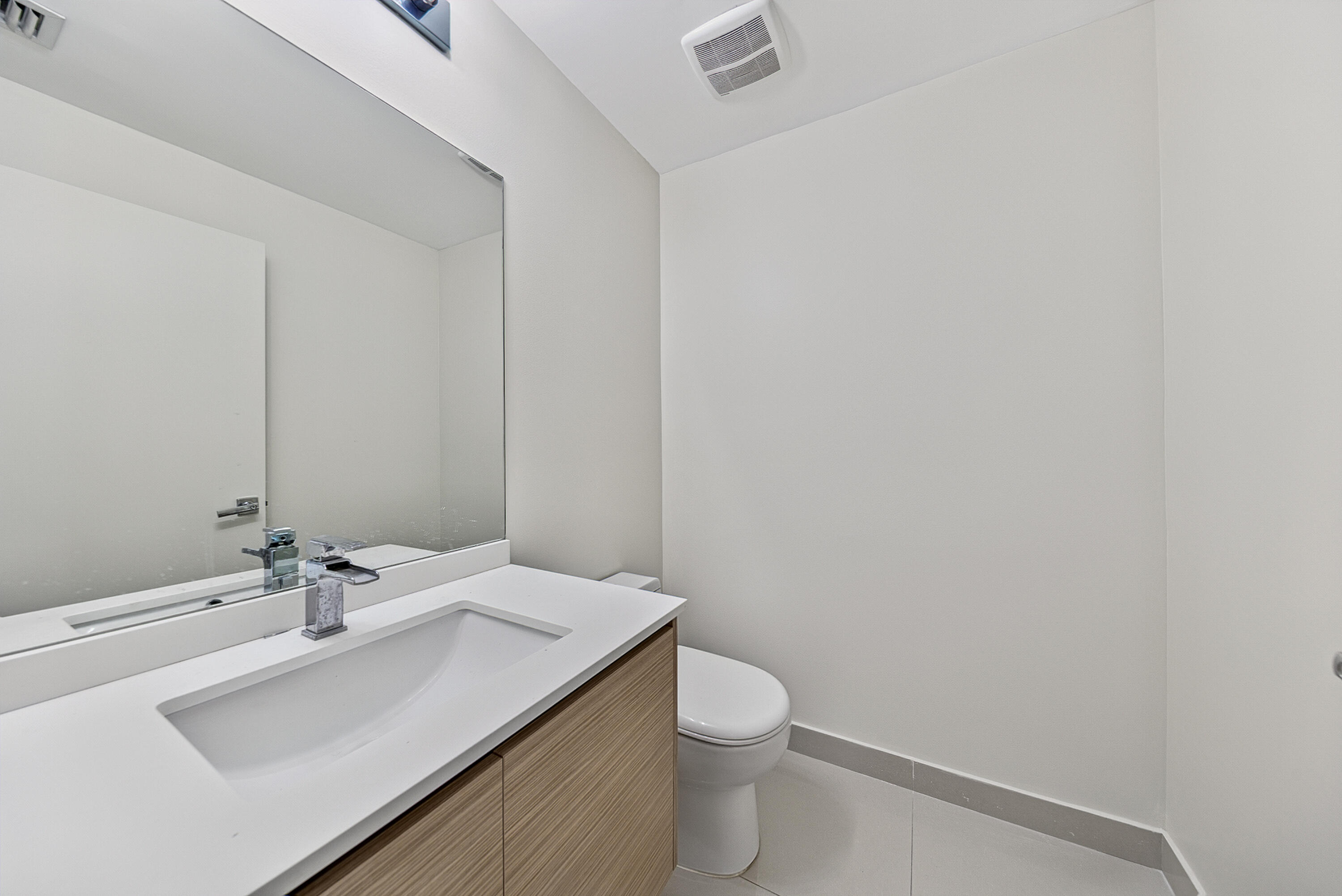 image Bay House37