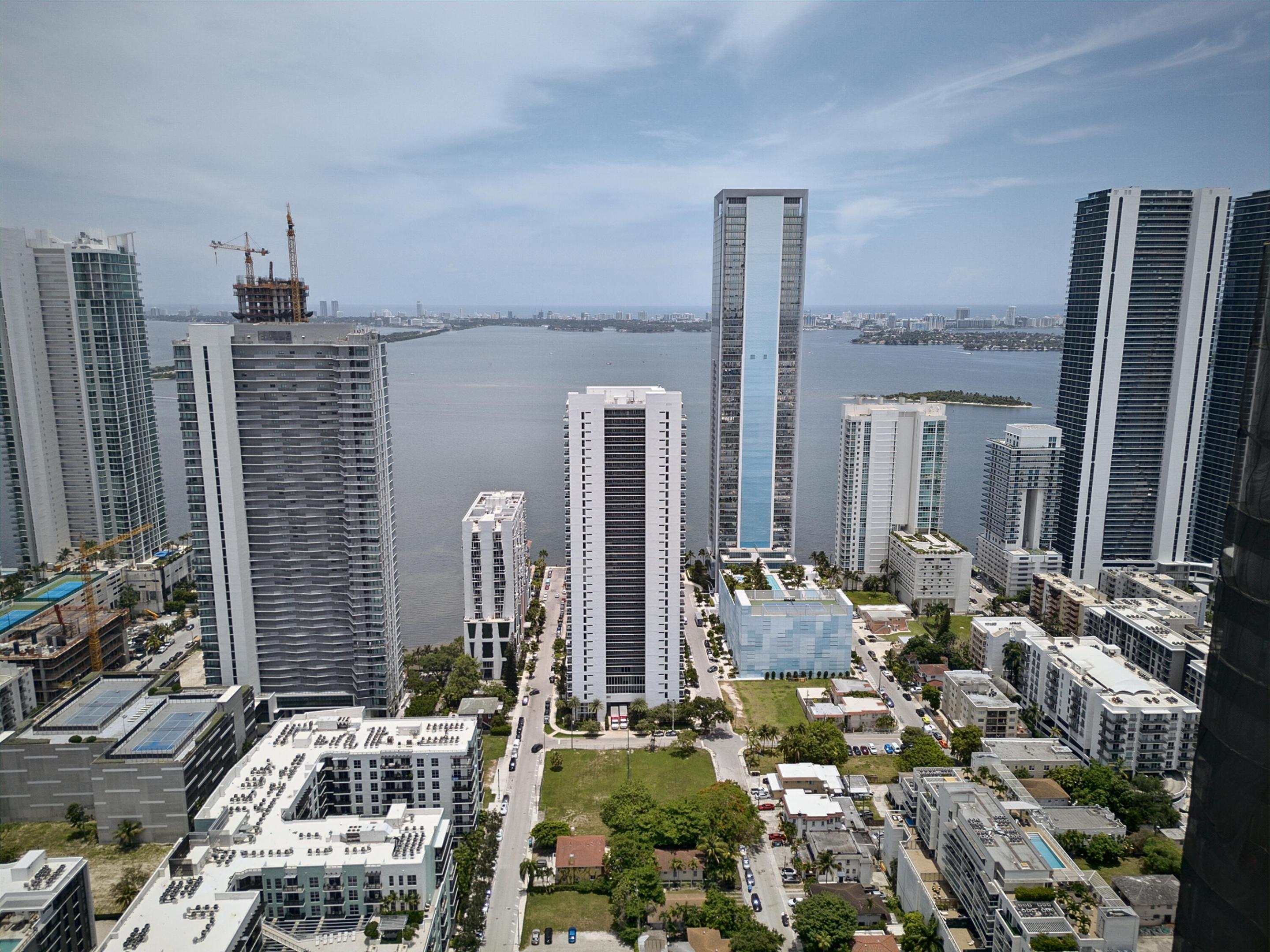 image Bay House3